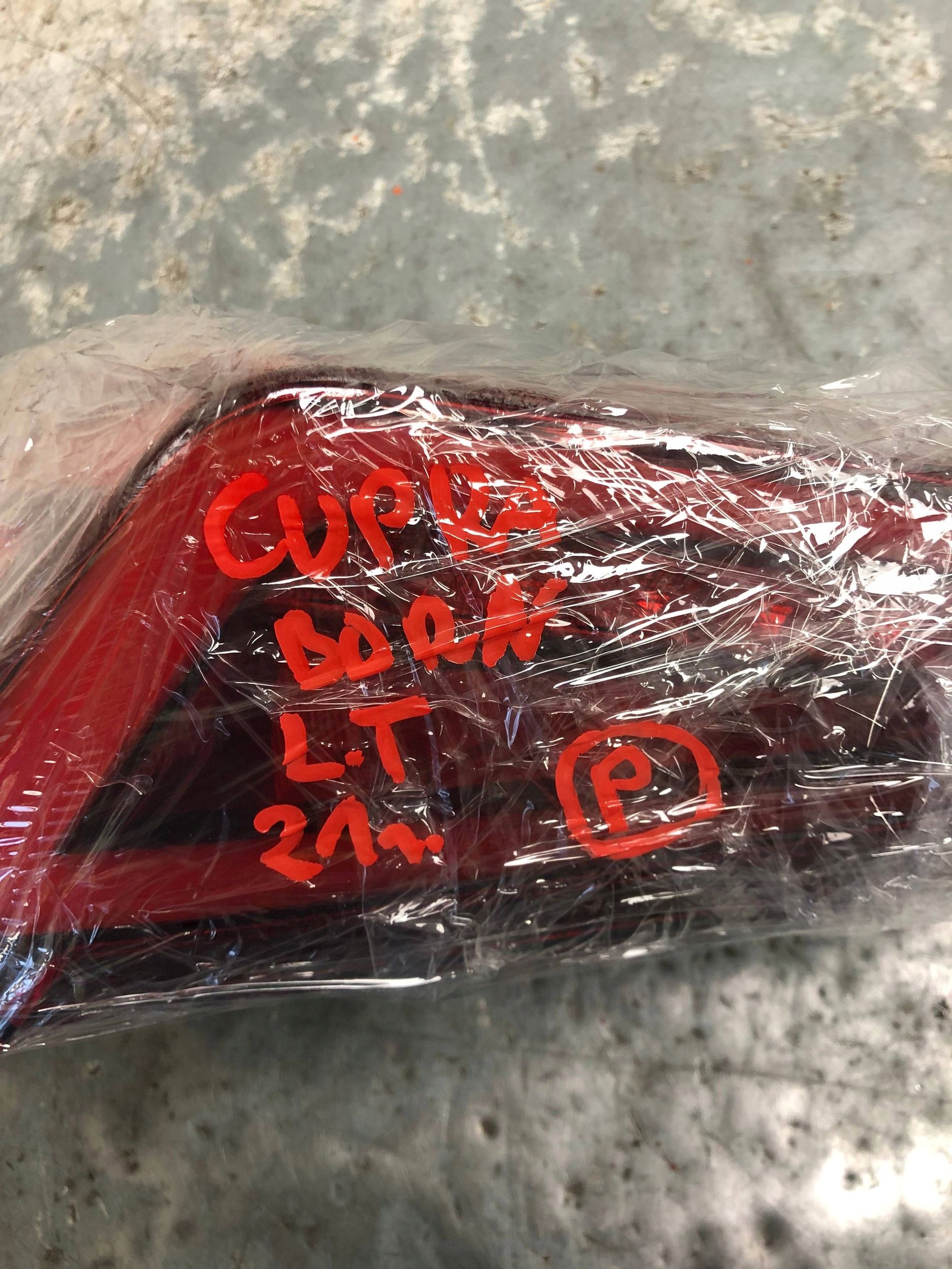 light left rear part CUPRA BORN 10E945095A