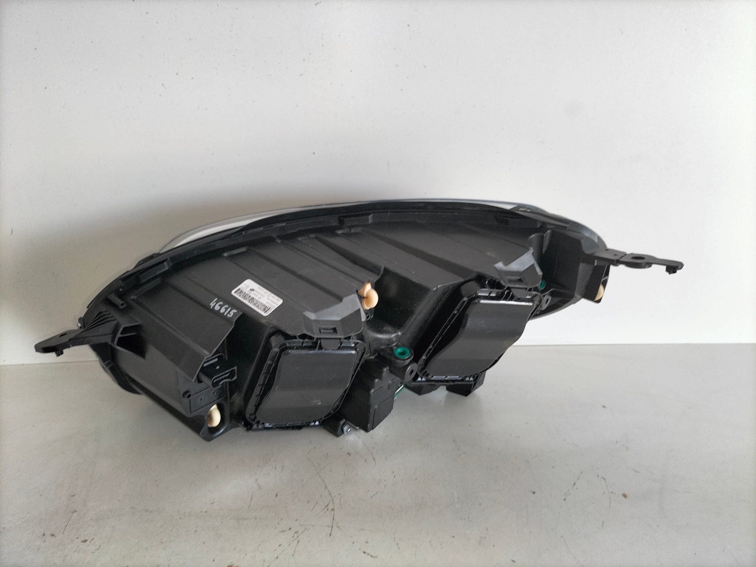 light front reflektor right PEUGEOT EXPERT III 16- TRAVELLER XENON