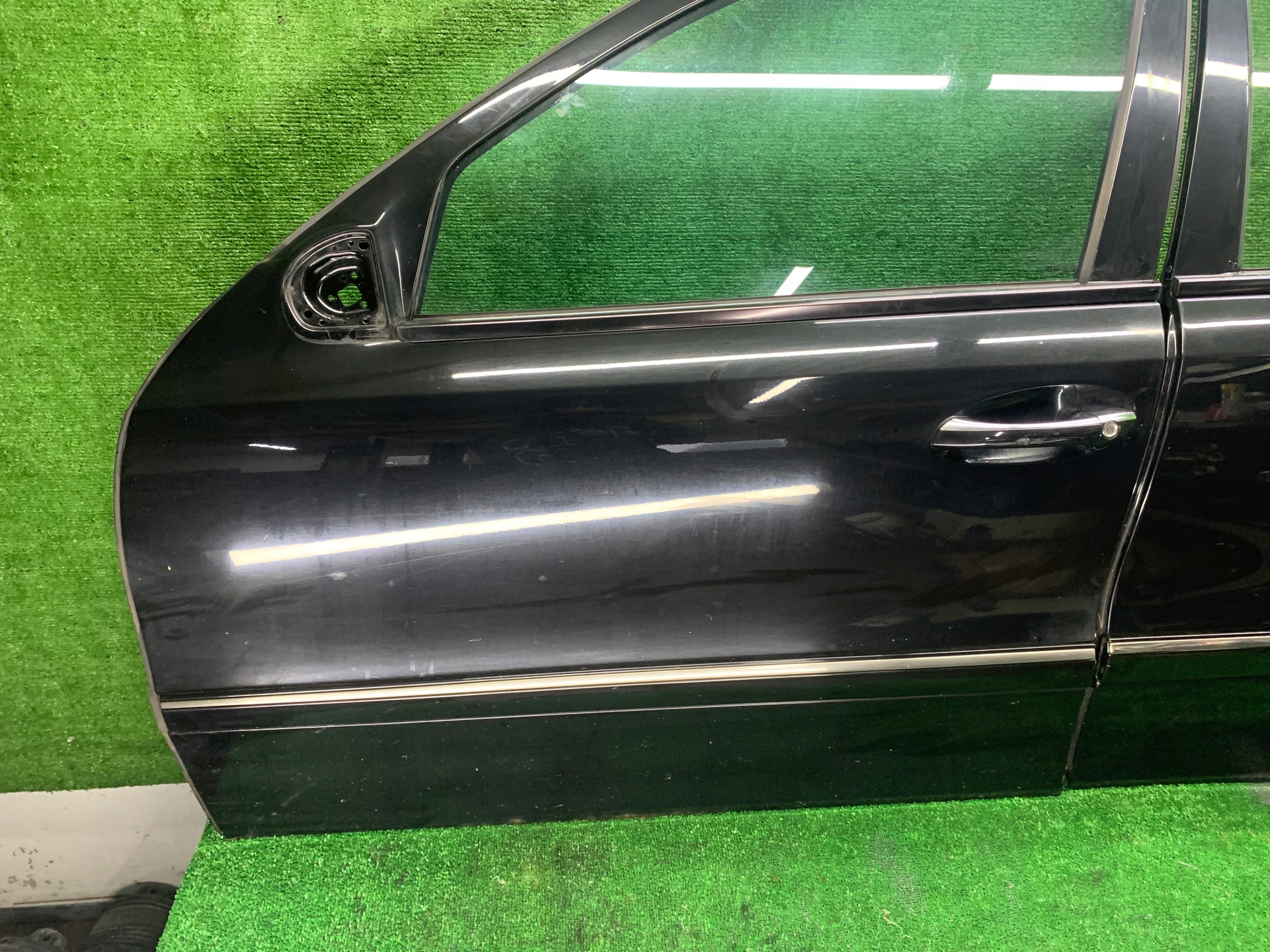 MERCEDES W211 left left rear part rear. 197 C197 STAN BDB LAKIER ORGINAL