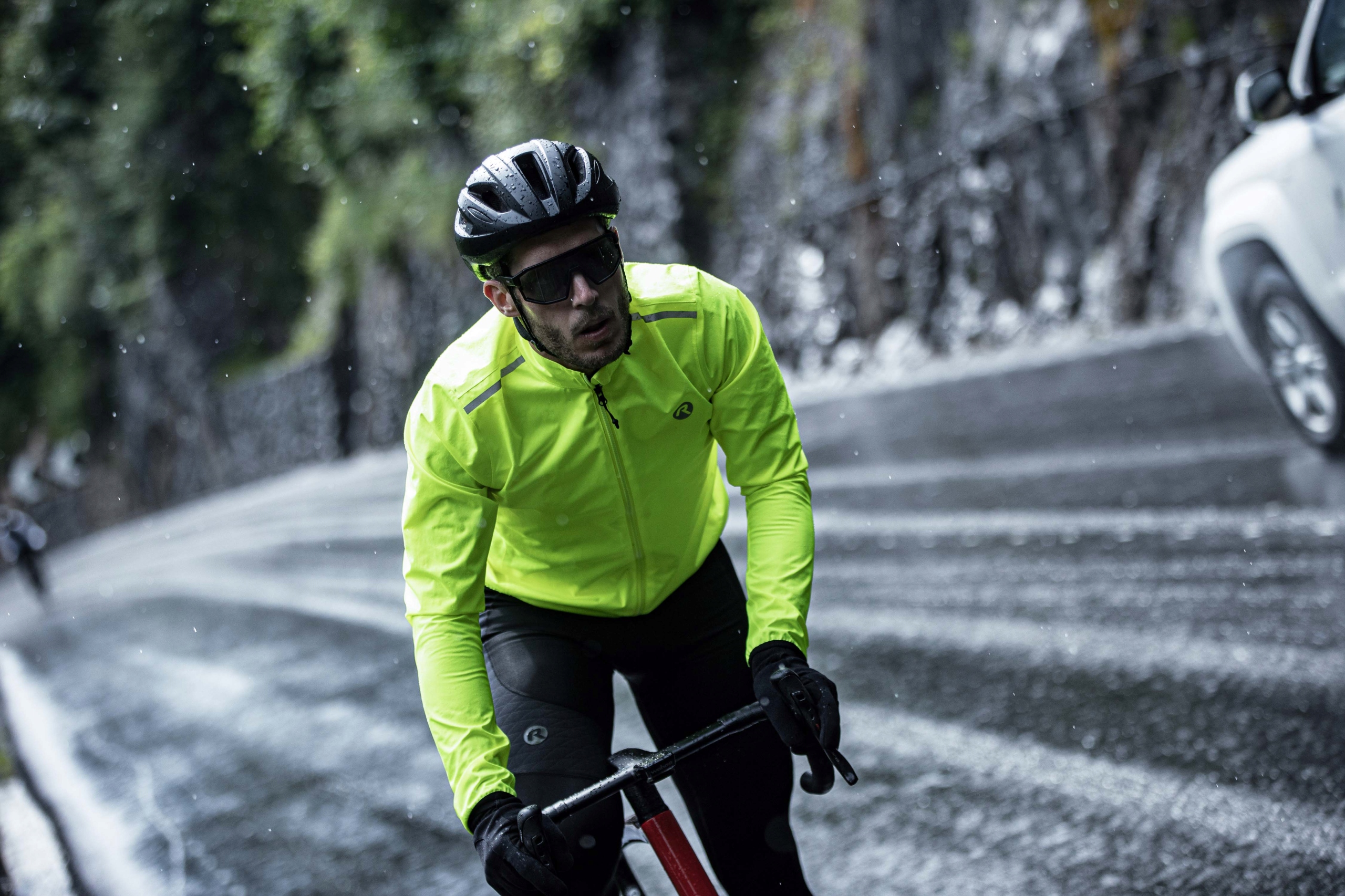 Rogelli DISTANCE - męska kurtka przeciwdeszczowa Rozmiar M