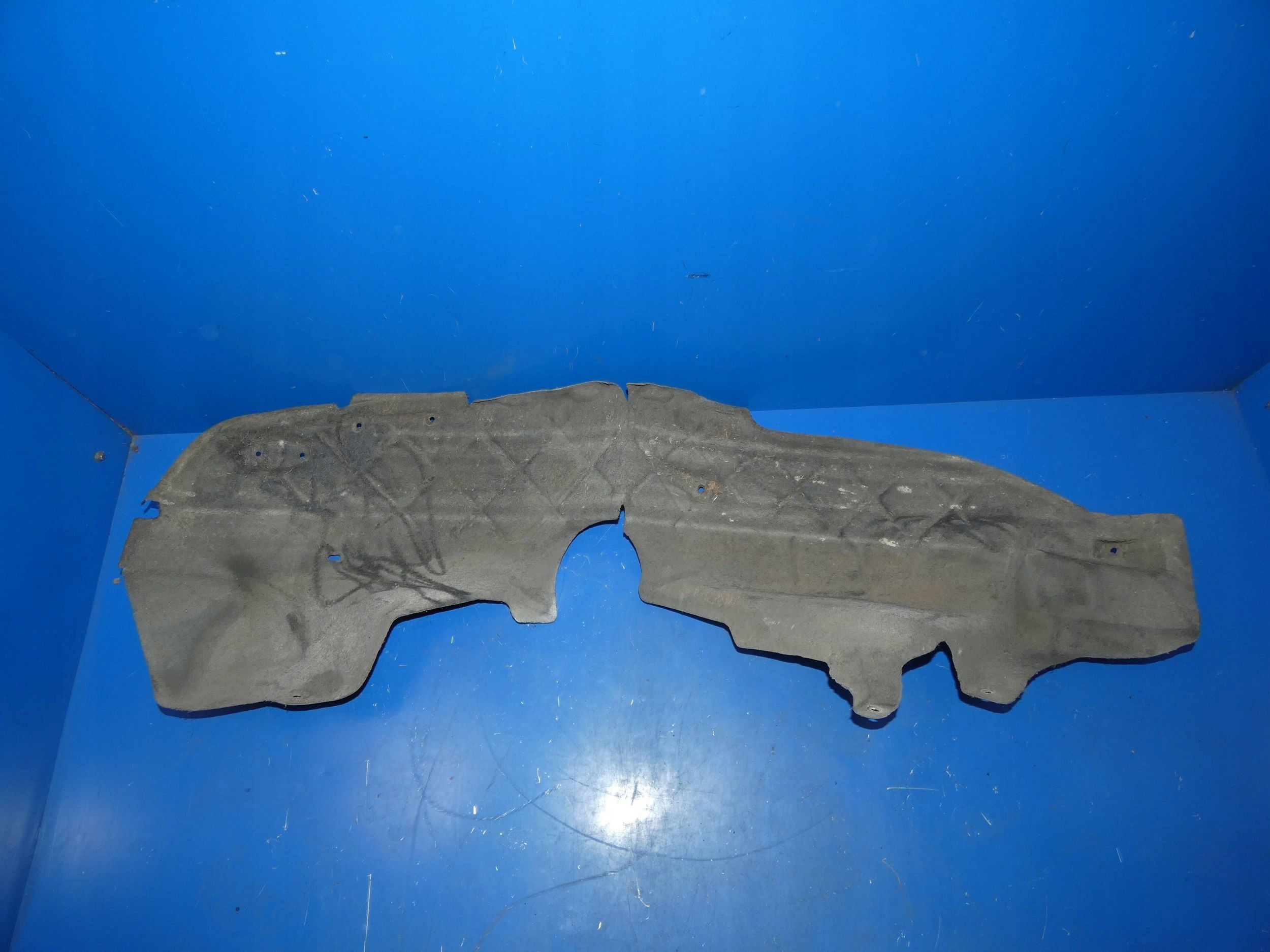 RANGE ROVER EVOQUE and L538 mudguard right right rear part rear.
