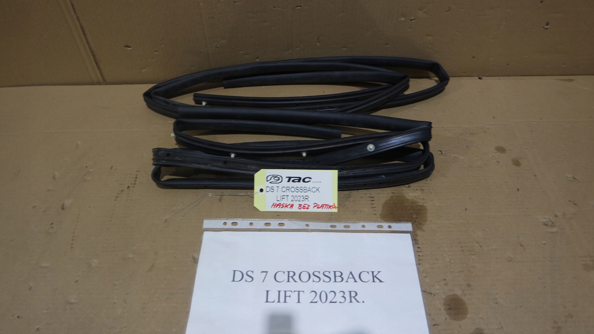 USZCZELKA KOMORY SILNIKA DS7 CROSSBACK LIFT 9817330280 Numer katalogowy części 9817330280