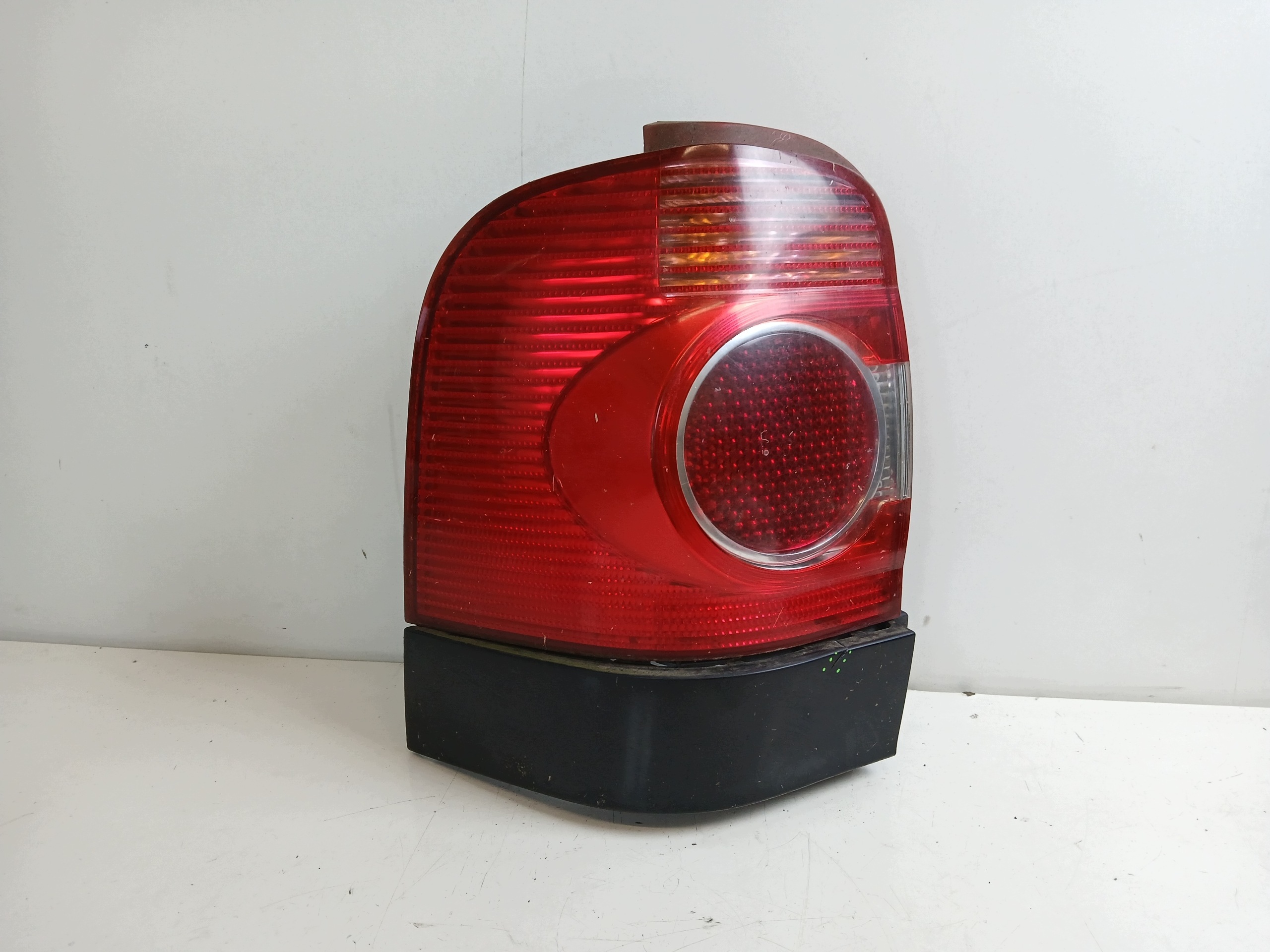 VW SHARAN and LIFT light left rear part