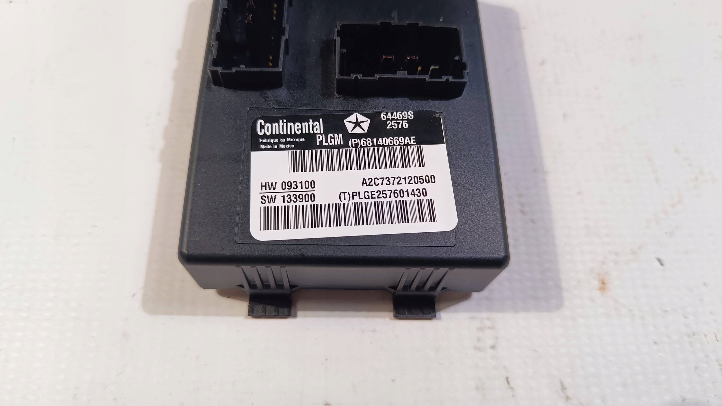 control unit module electrical of rear bonnet boot Dodge Durango 2014