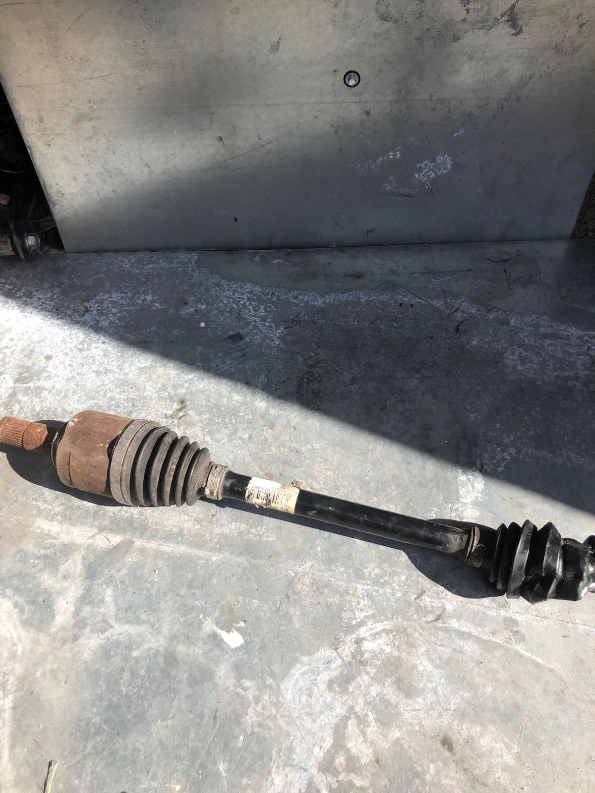 semi-axis left RENAULT ZOE 391018882R