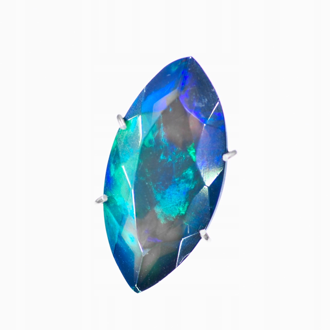 Etiopský opál černý 2,36 ct na prstýnek