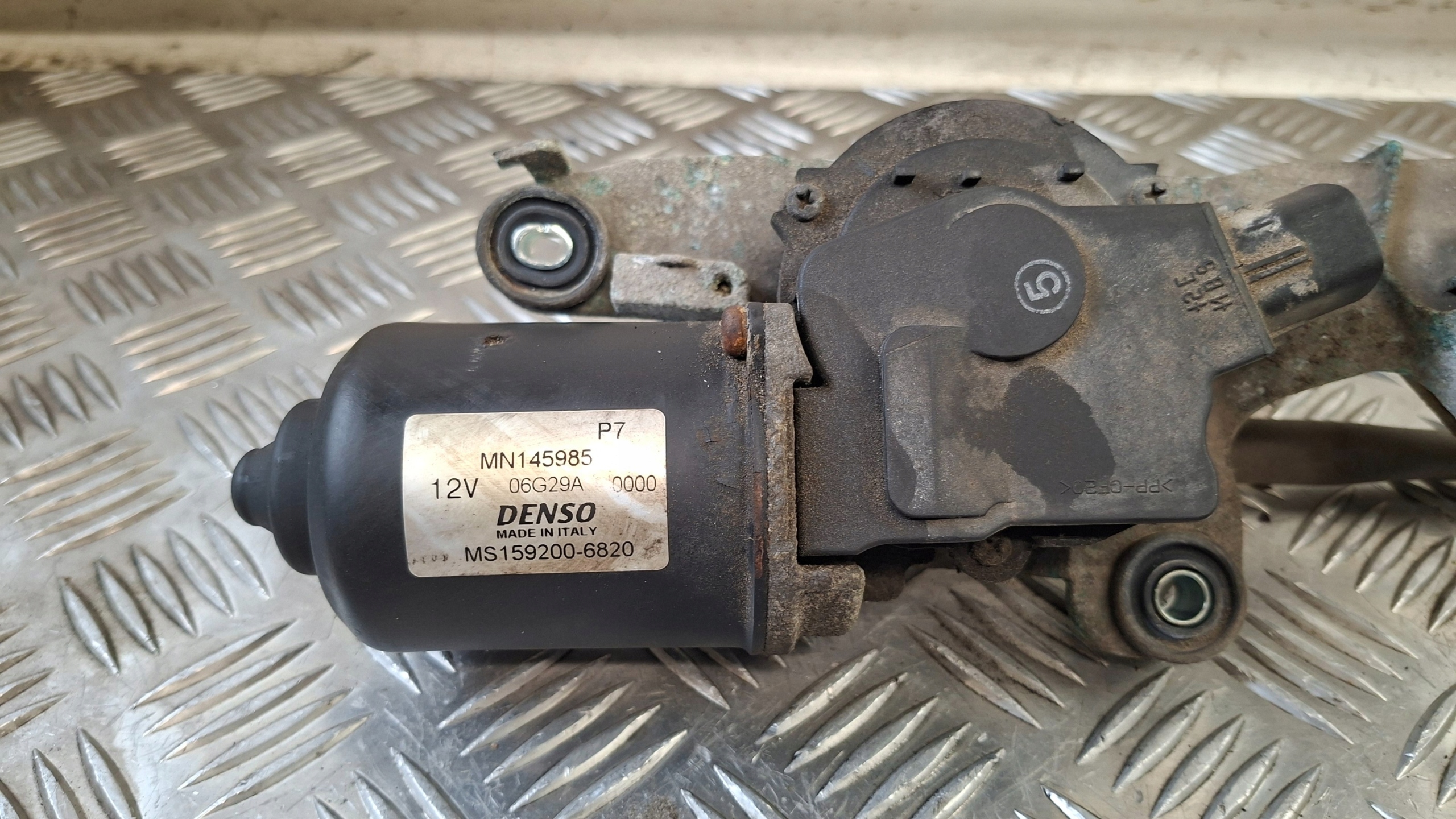 wiper mechanism front MITSUBISHI COLT VI