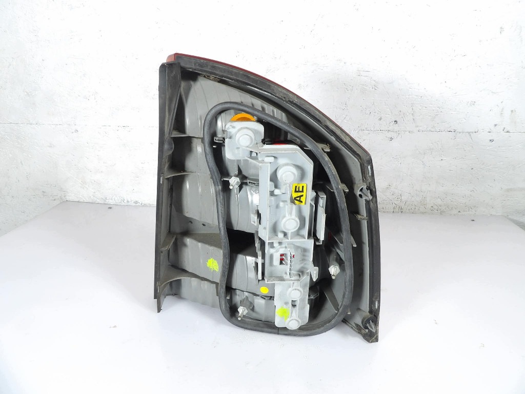 OPEL VECTRA C sedan light rear part left 24461918