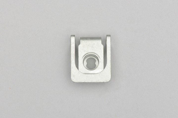 BLASZKA GNIAZDO SPINKA OSŁONY PŁYTY SILNIKA DO AUDI A4 B7 A7 A8 B8 A5 Q3 Q5 Producent części Trustom