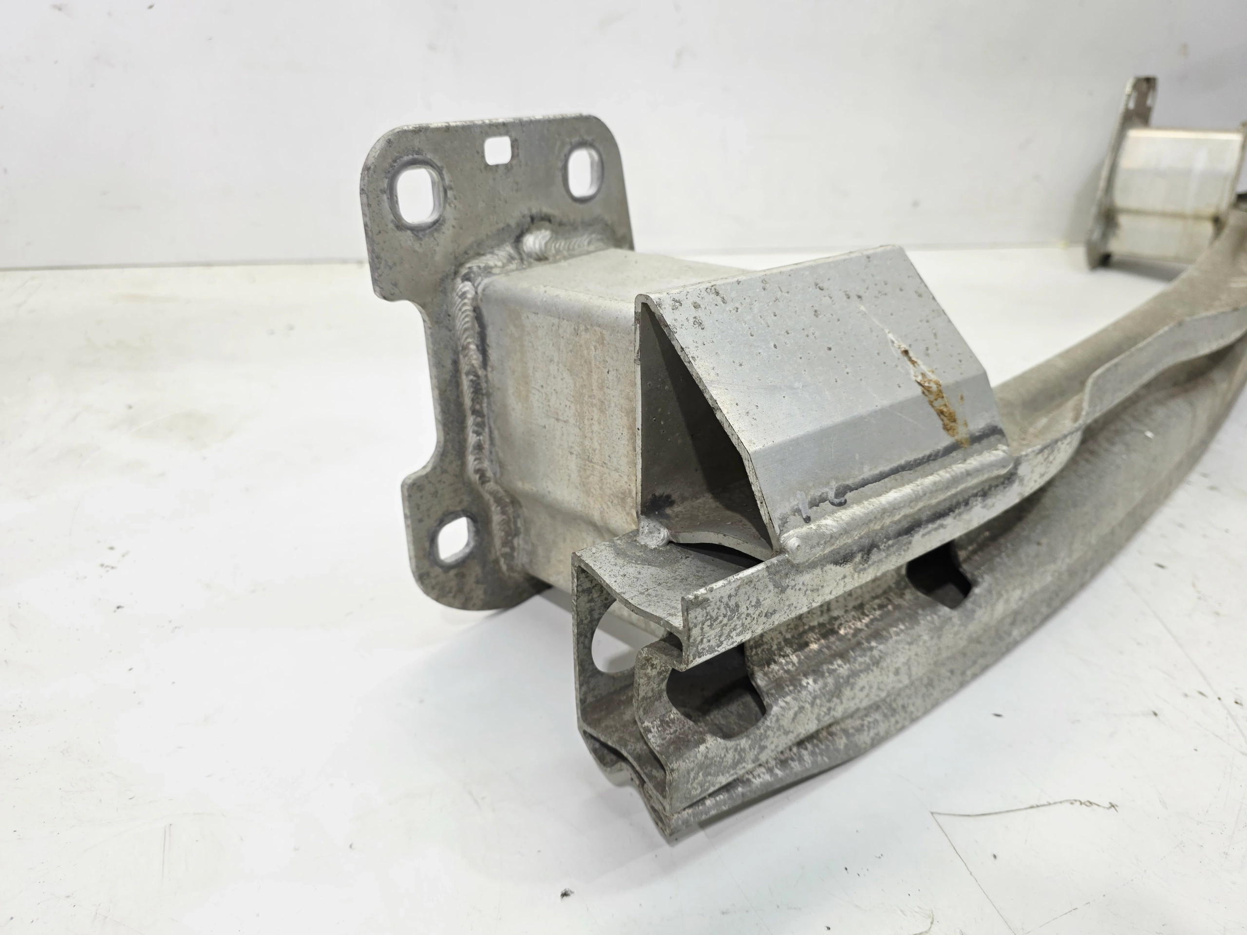 sider below bumper rear part AUDI Q7 4M Q8 4M0807309