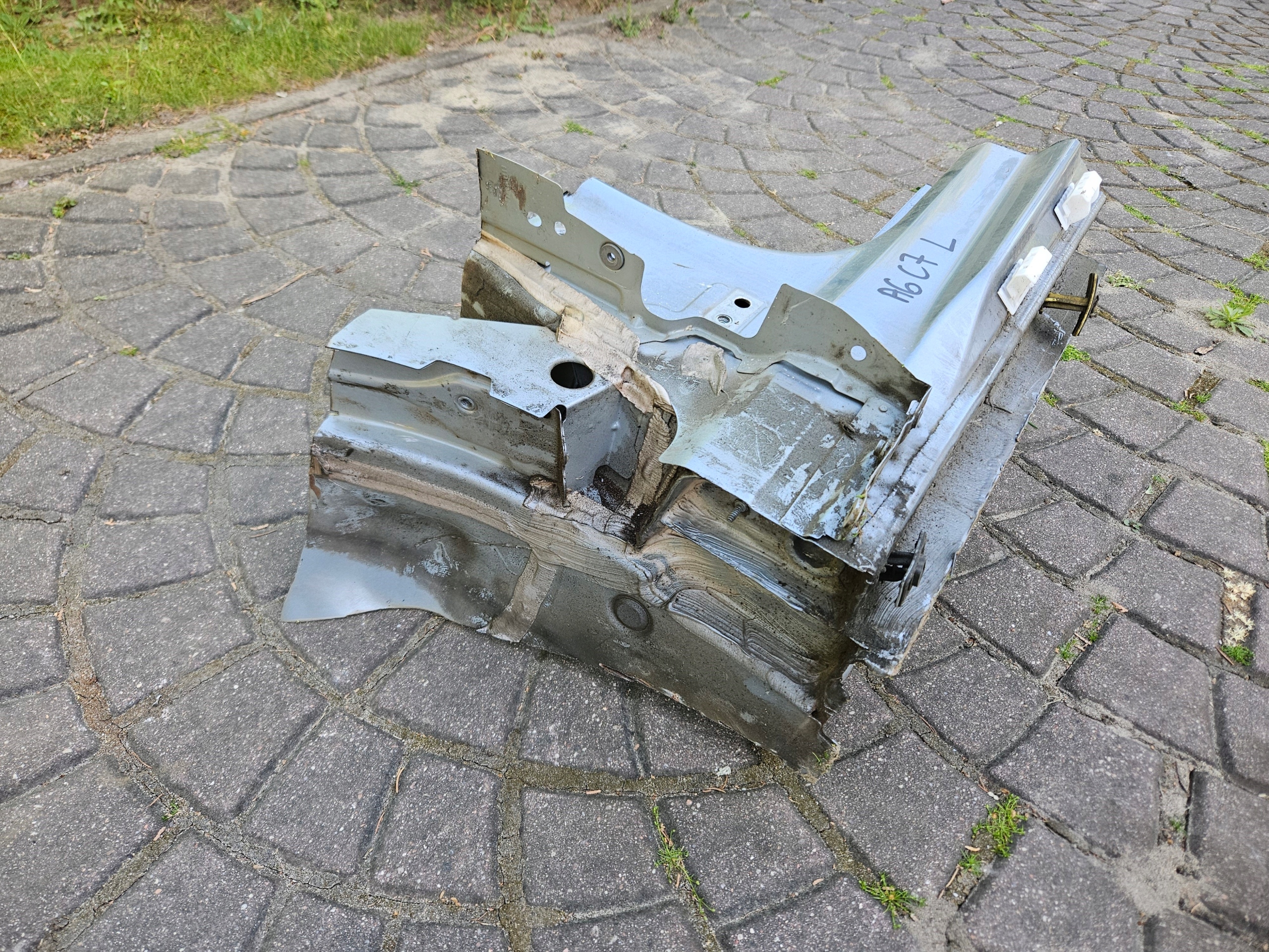 threshold left pillar A left front POCZATEK of the threshold AUDI A6 C7 4G