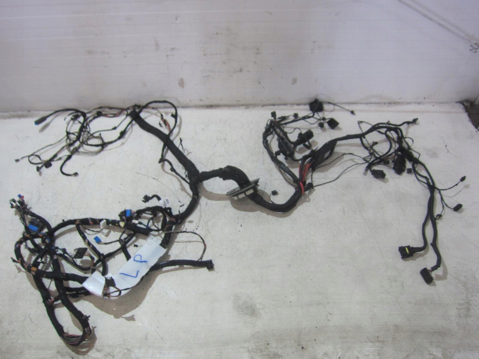 BMW X1 F48 bundle lights LED left front wiring cables WTYCZKI 6821867