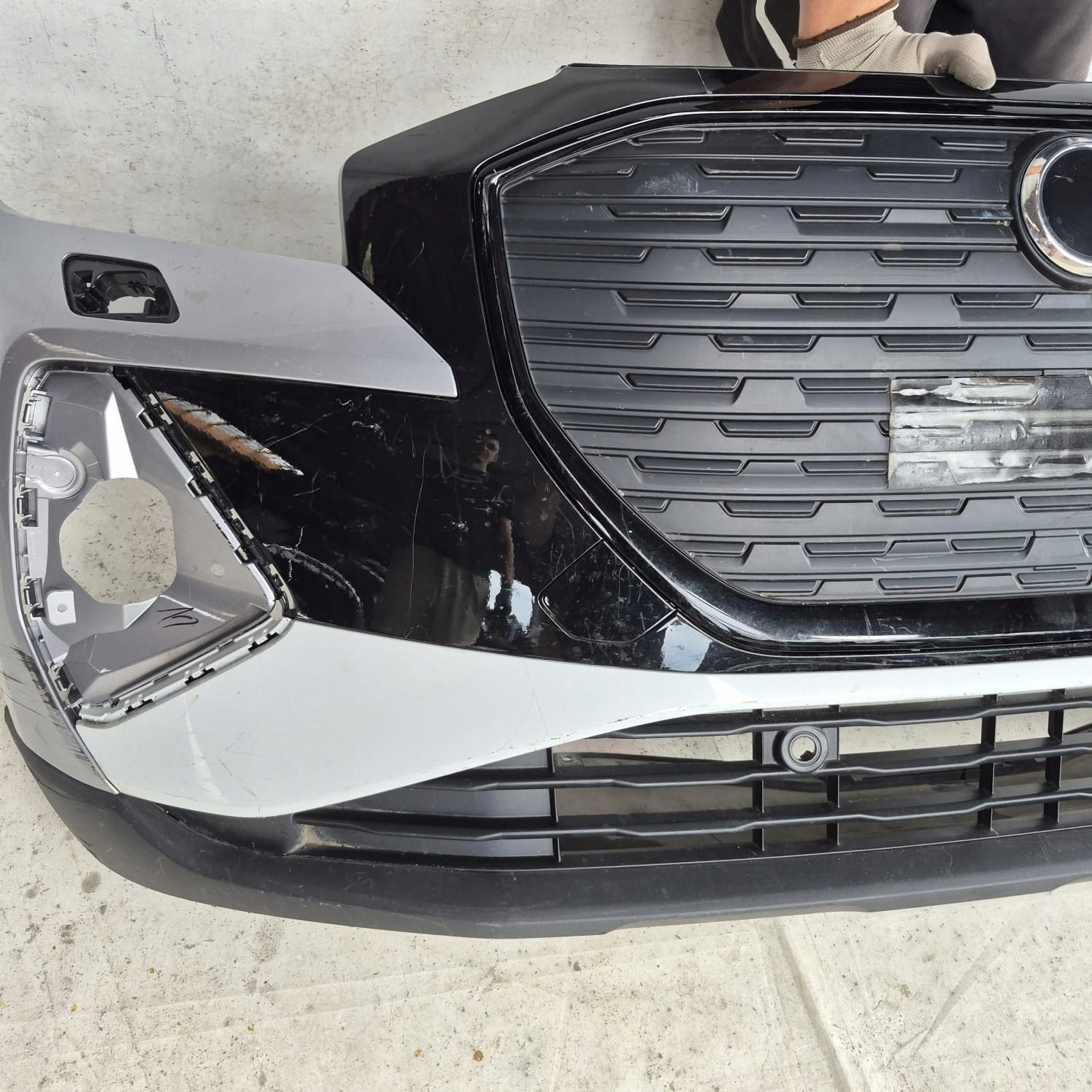 AUDI Q4 E-TRON 21-> bumper front front washer PDC