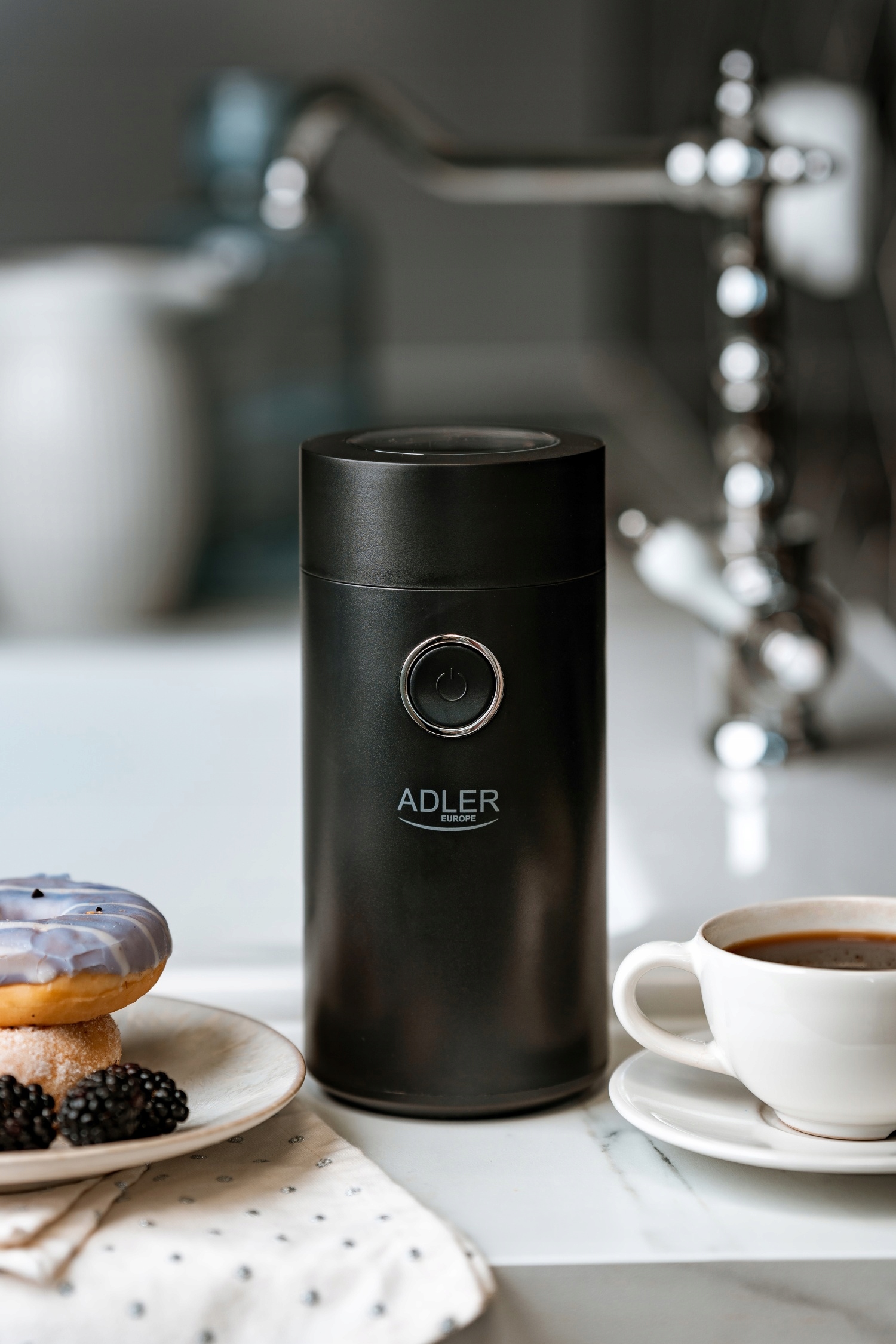 Młynek do kawy Adler AD 4446 Black Silver 150W Pojemność 75g