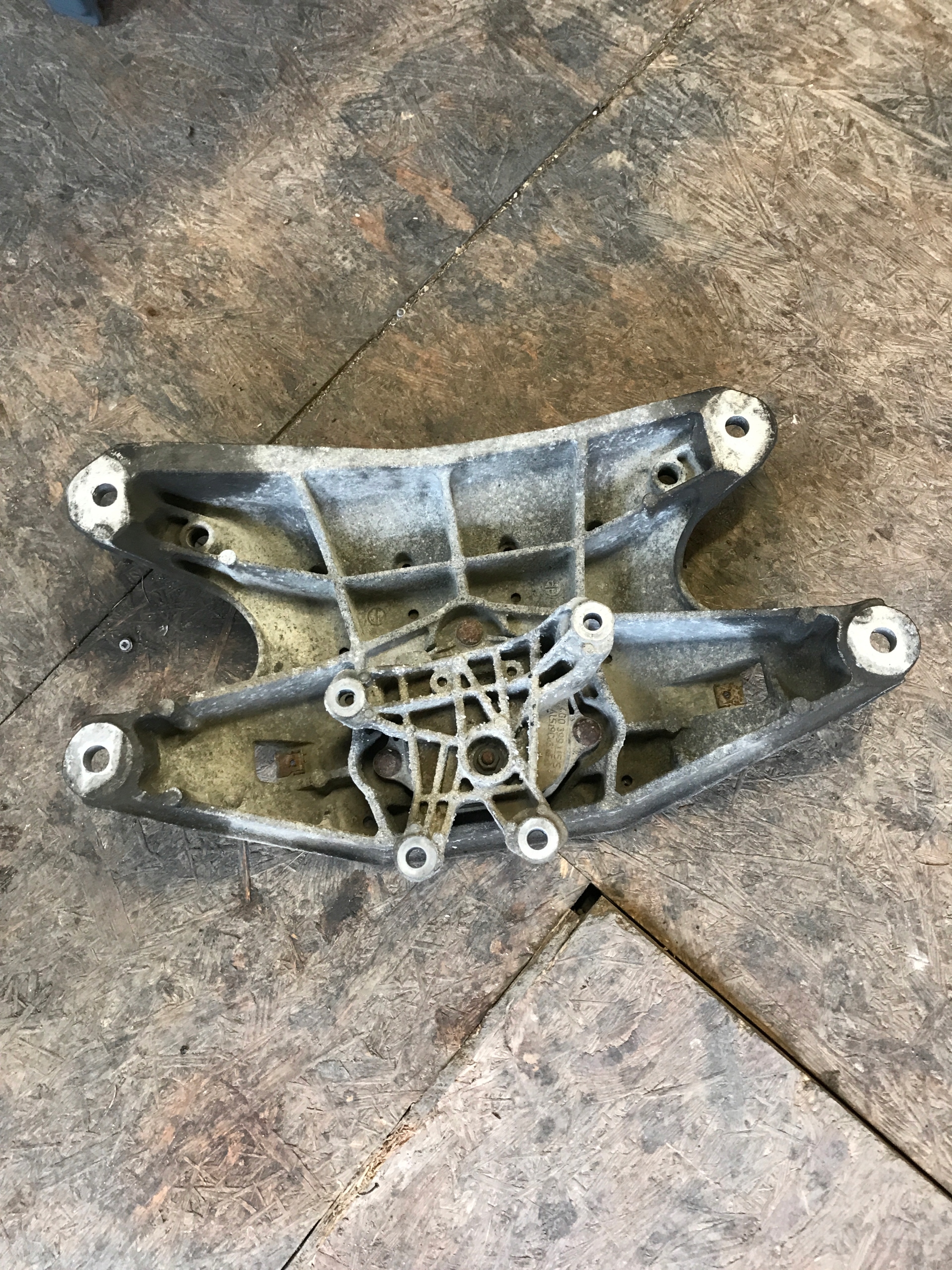 Airbag Getriebehalter AUDI A4 B8 A5 Q5