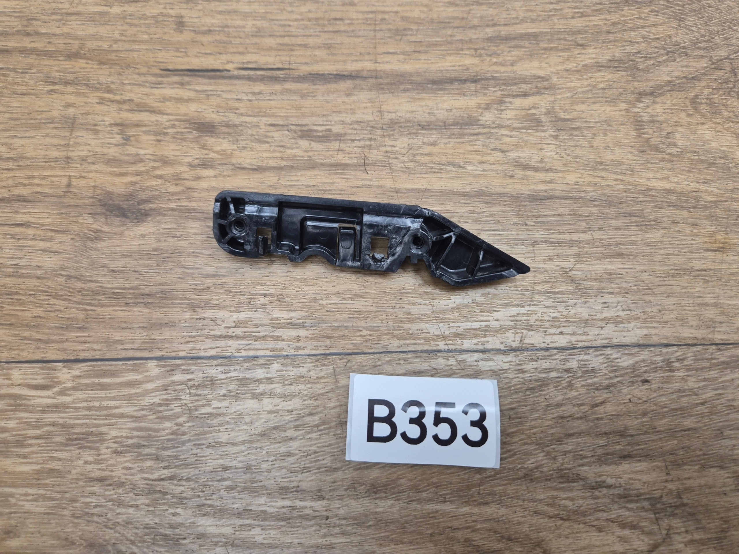 BMW 3 G20 G21 left bumper bracket front console bracket holder 7422249