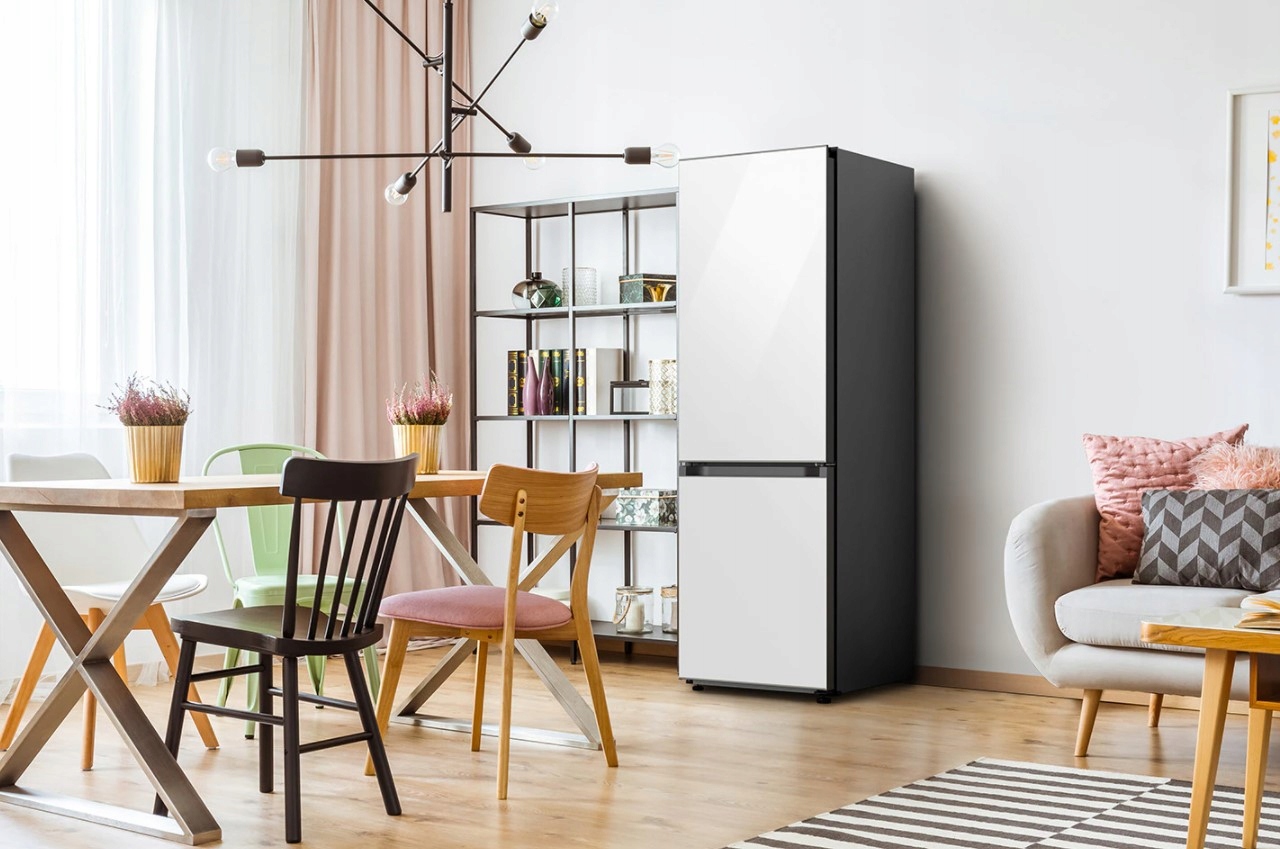 Lodówka Samsung RB34A6B2F22 Bespoke No Frost 344L Materiał obudowy metal