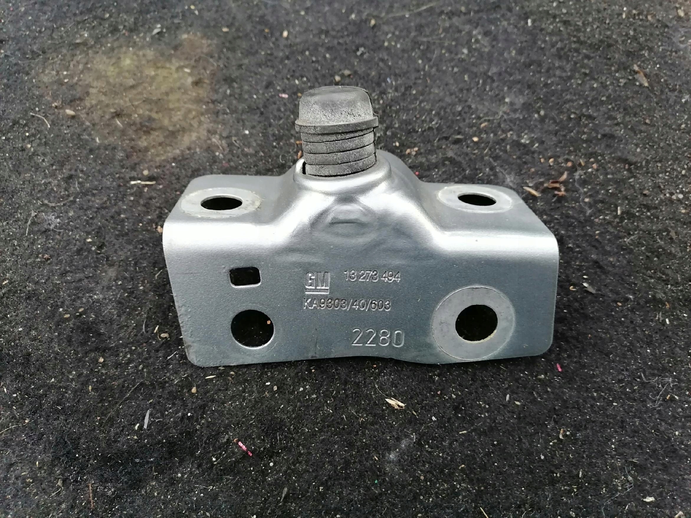 MERIVA B II tip console bonnets right 13273494