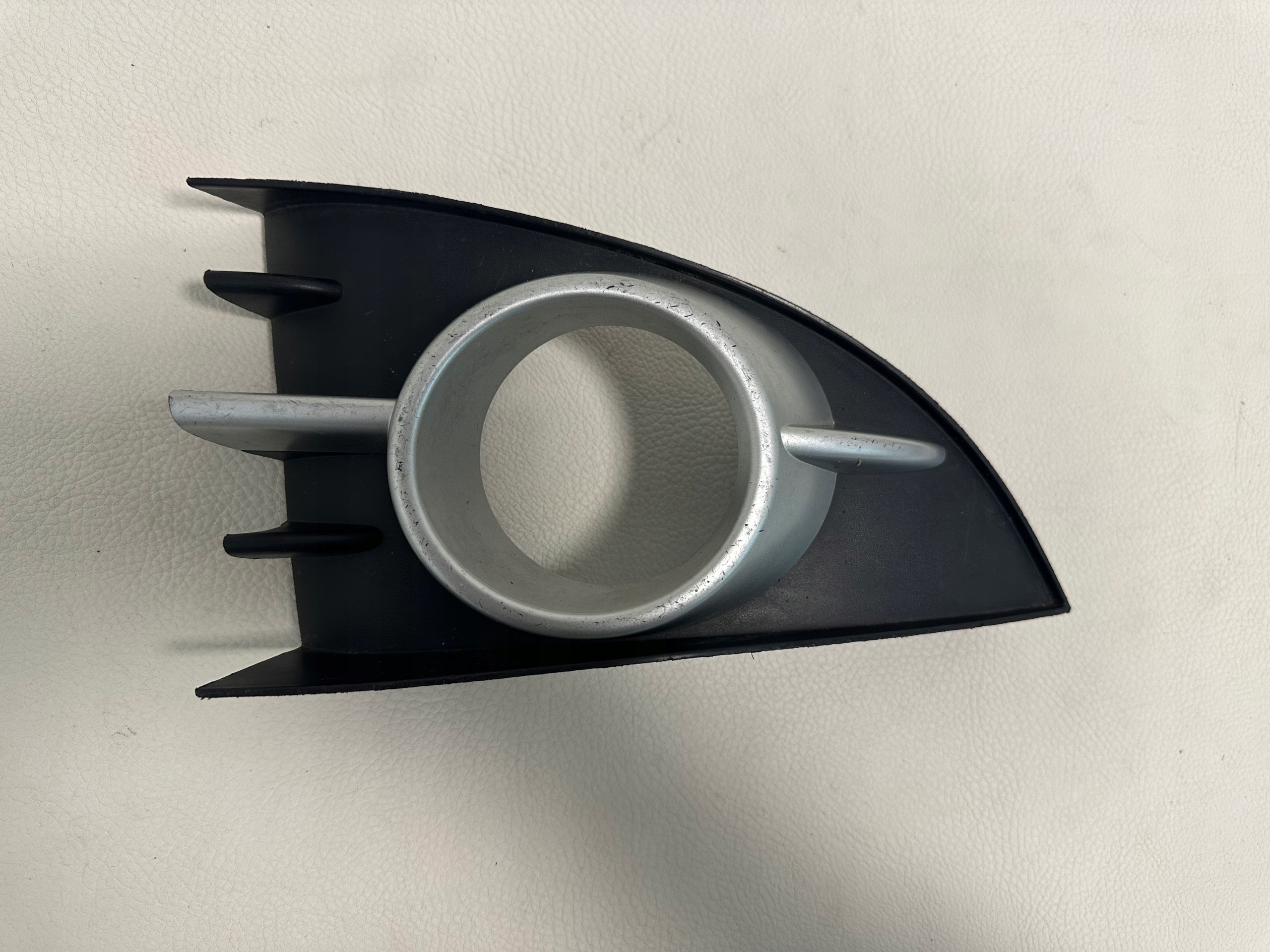 RENAULT SCENIC LÜFTUNGSGITTER DER STOSSSTANGE P0009512