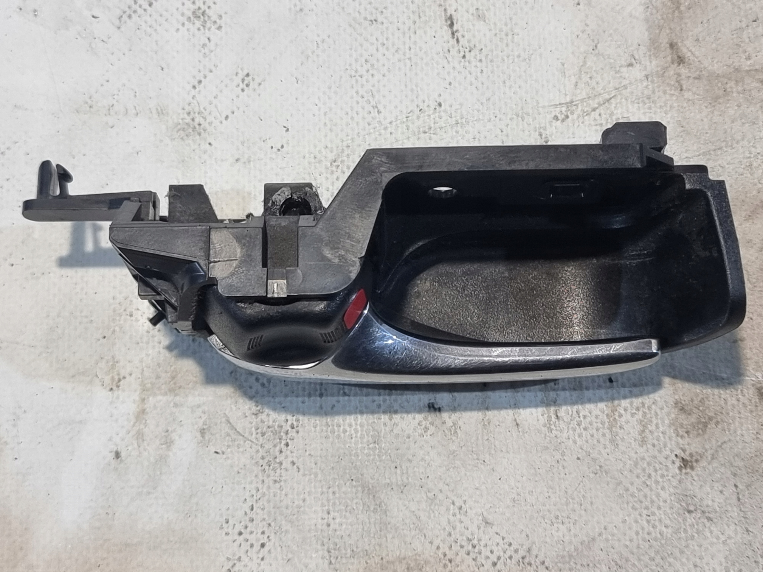 handle inner left front OE 69274-47020 69206-47020 TOYOTA PRIUS II 08r