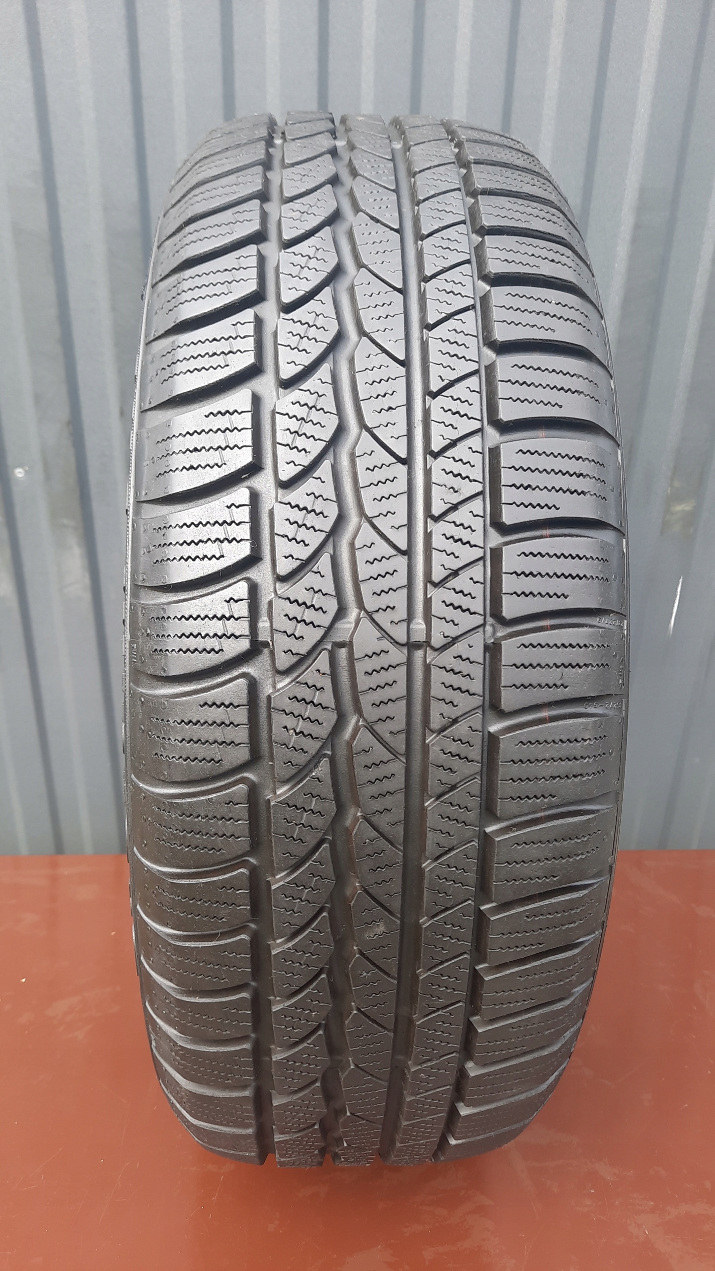 215 / 60R17 96h континентальный 4x4 WinterContact * 7,9 м