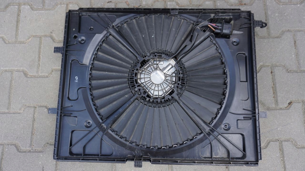 MERCEDES W 205 213 GLC 253 - ventilátor chladiče