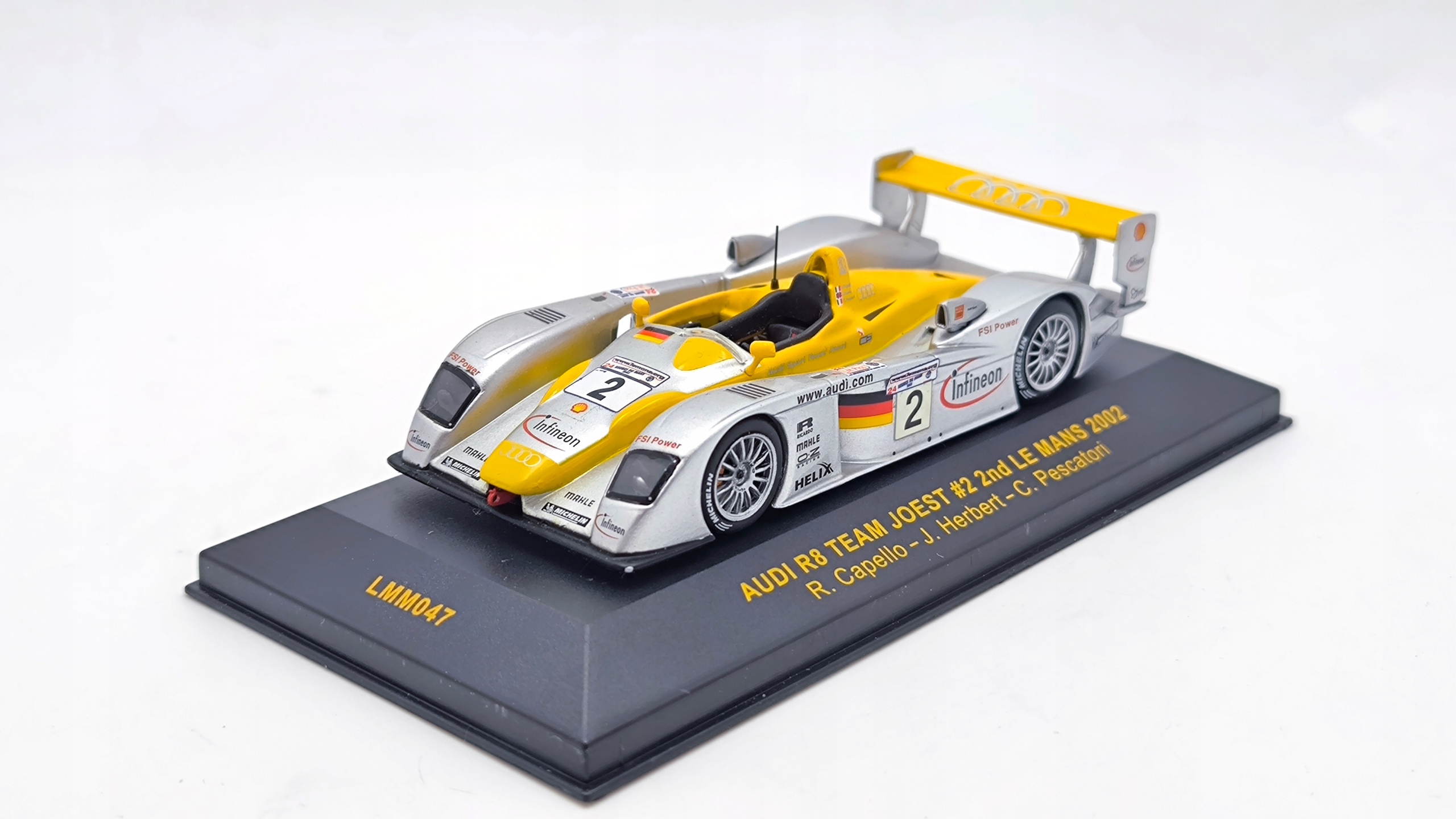 Audi R8 Team Joest #2 24 hodin Le Mans 2002 1:43 Ixo