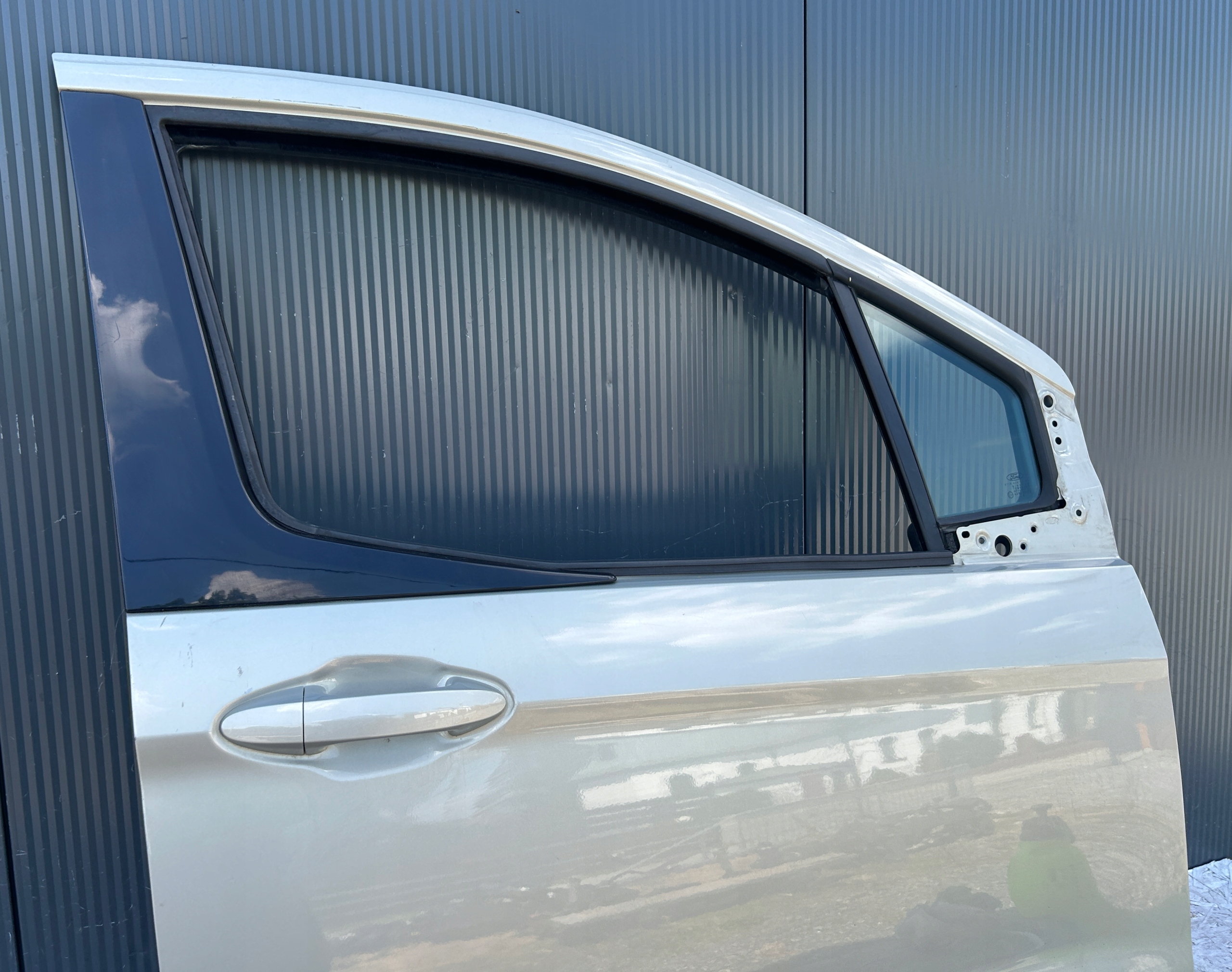door right front FORD TOURNEO TRANSIT COURIER MK1 14- TECTONIC SILVER DKFC
