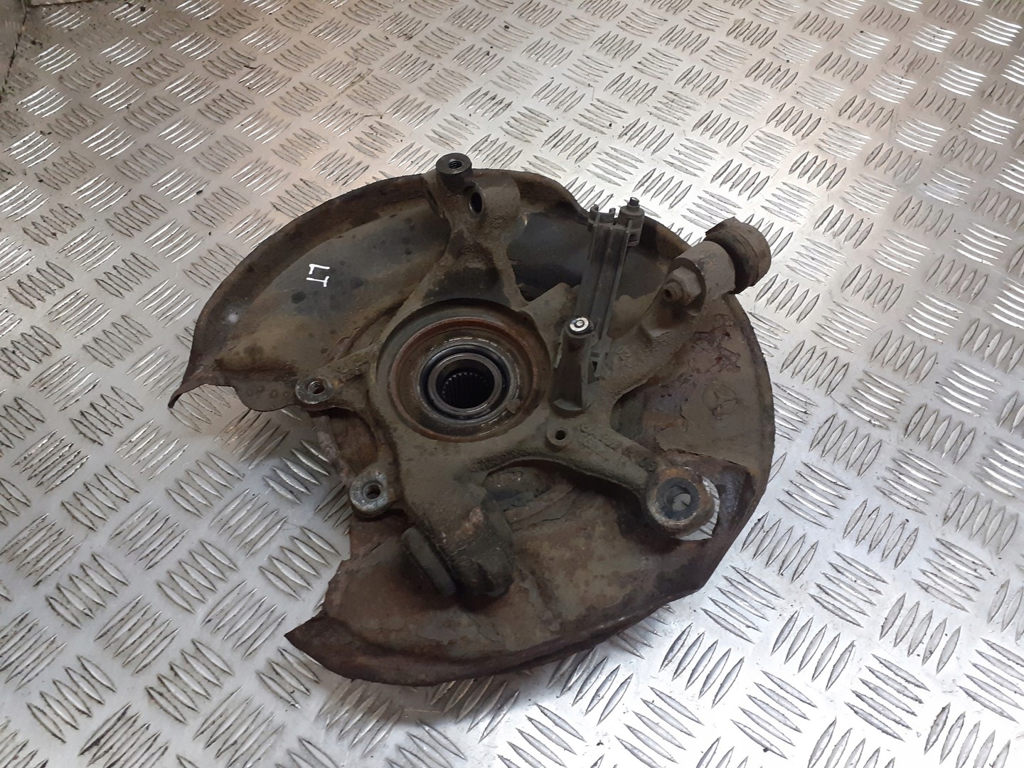 BRAK1AZAZ - Кроссовер ступица левый задний MERCEDES W203 2.5