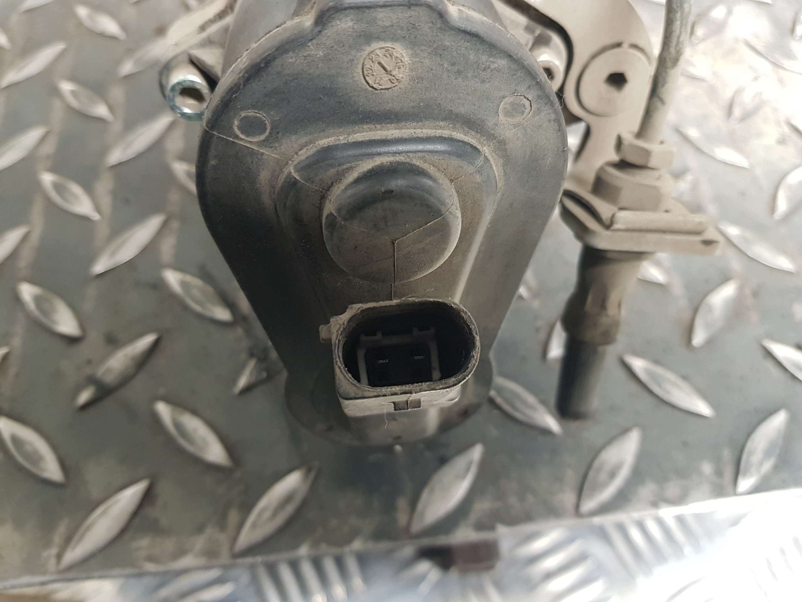caliper brake right rear part rear VOLKSWAGEN PASSAT B6