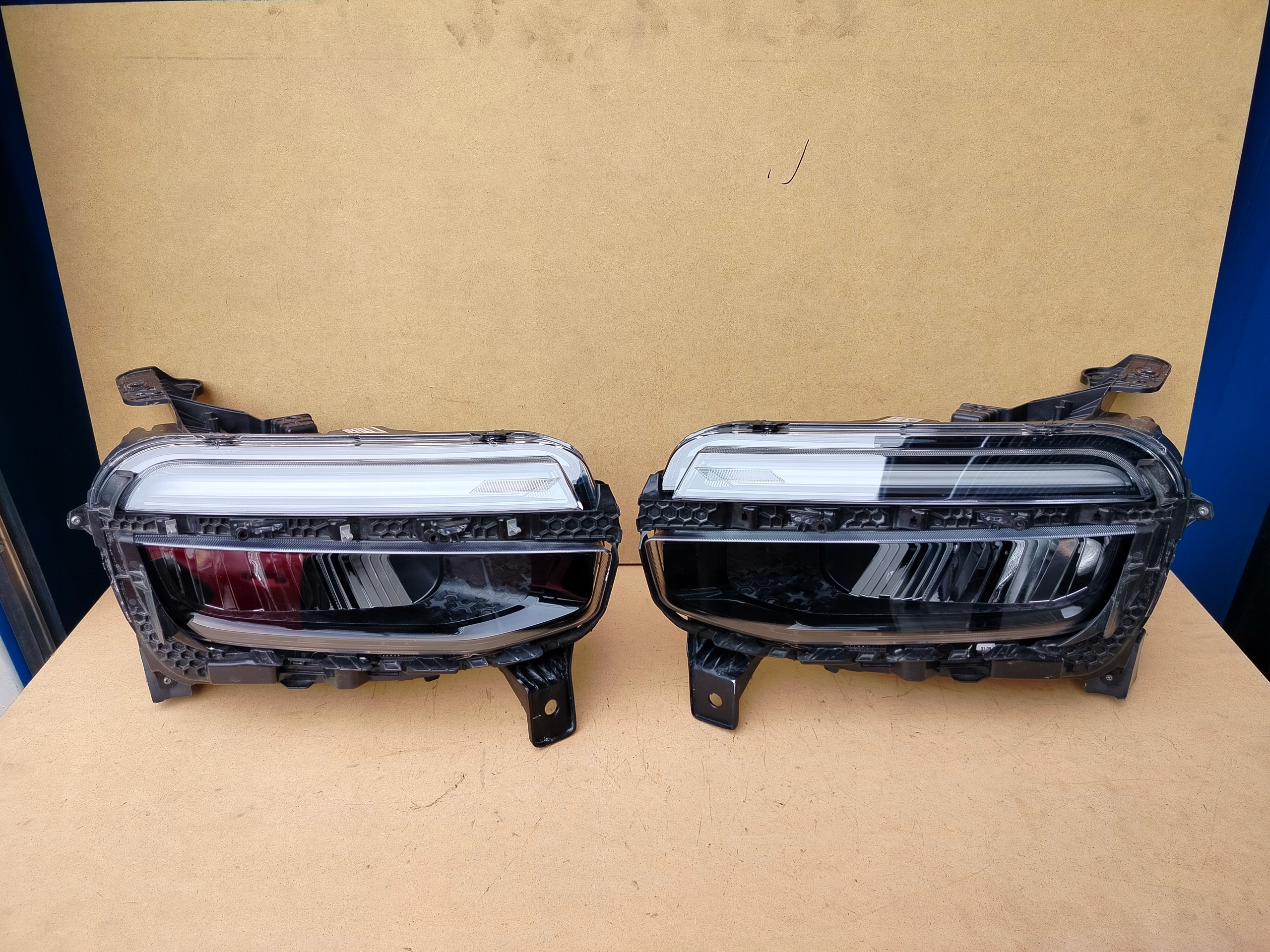 AVENGER full led фара правая левая