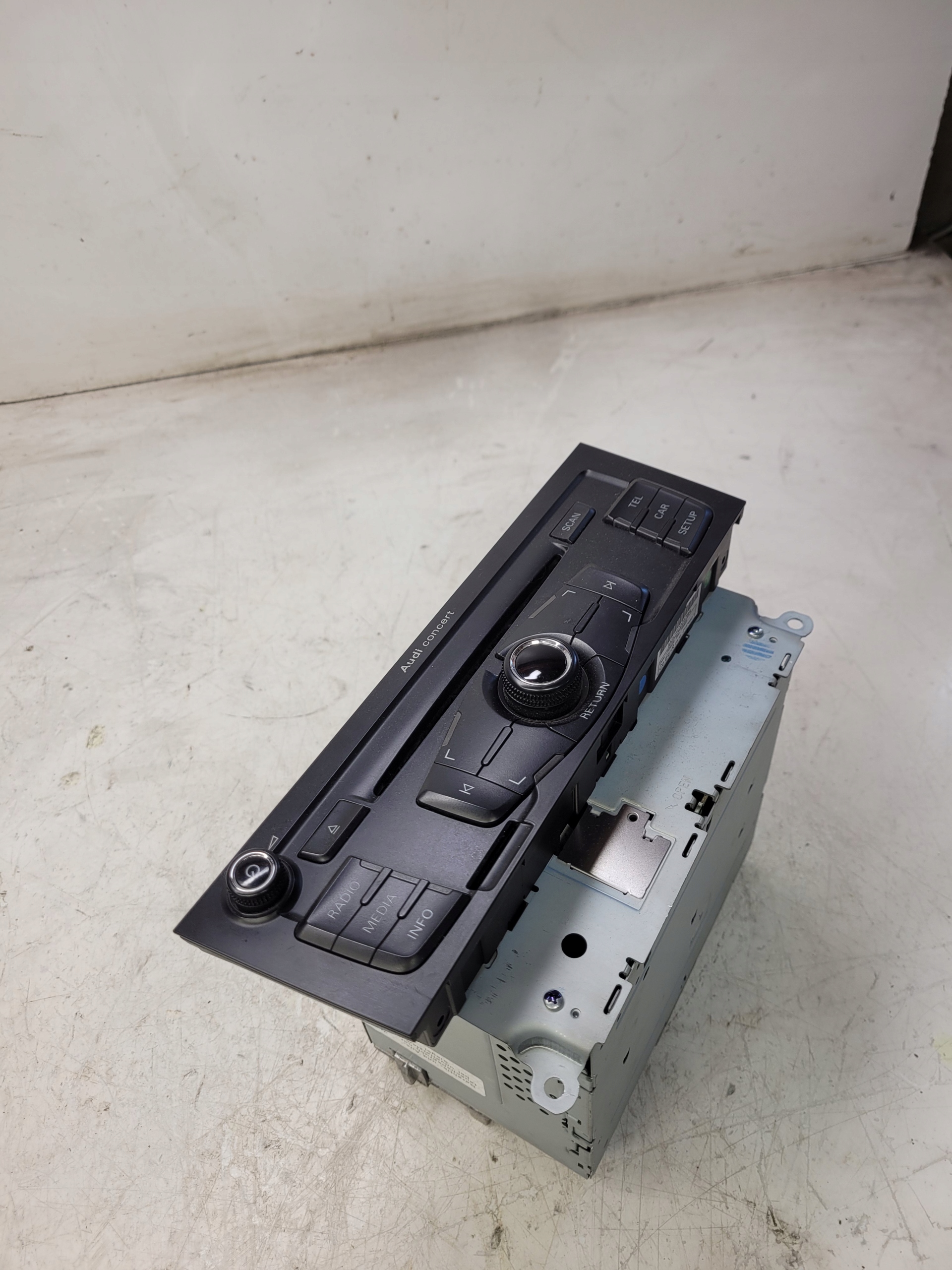 RADIO changer CD AUDI A4 B8 A5 Q5 8T2035186C