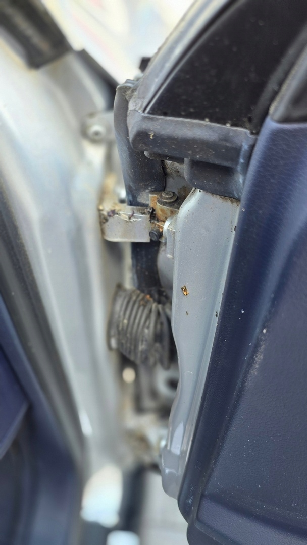 ПЕТЛЯ ДВЕРИ ПЕРЕД AUDI A6 C5 1997 2004 ЦВЕТ Ly7w