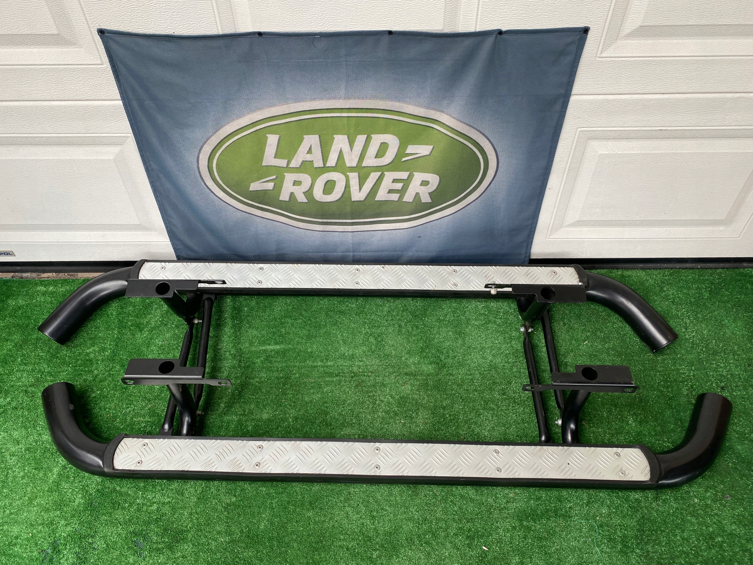 OO2S90XXA - LAND ROVER DEFENDER 110 ПОРОГИ СТУПЕНІ