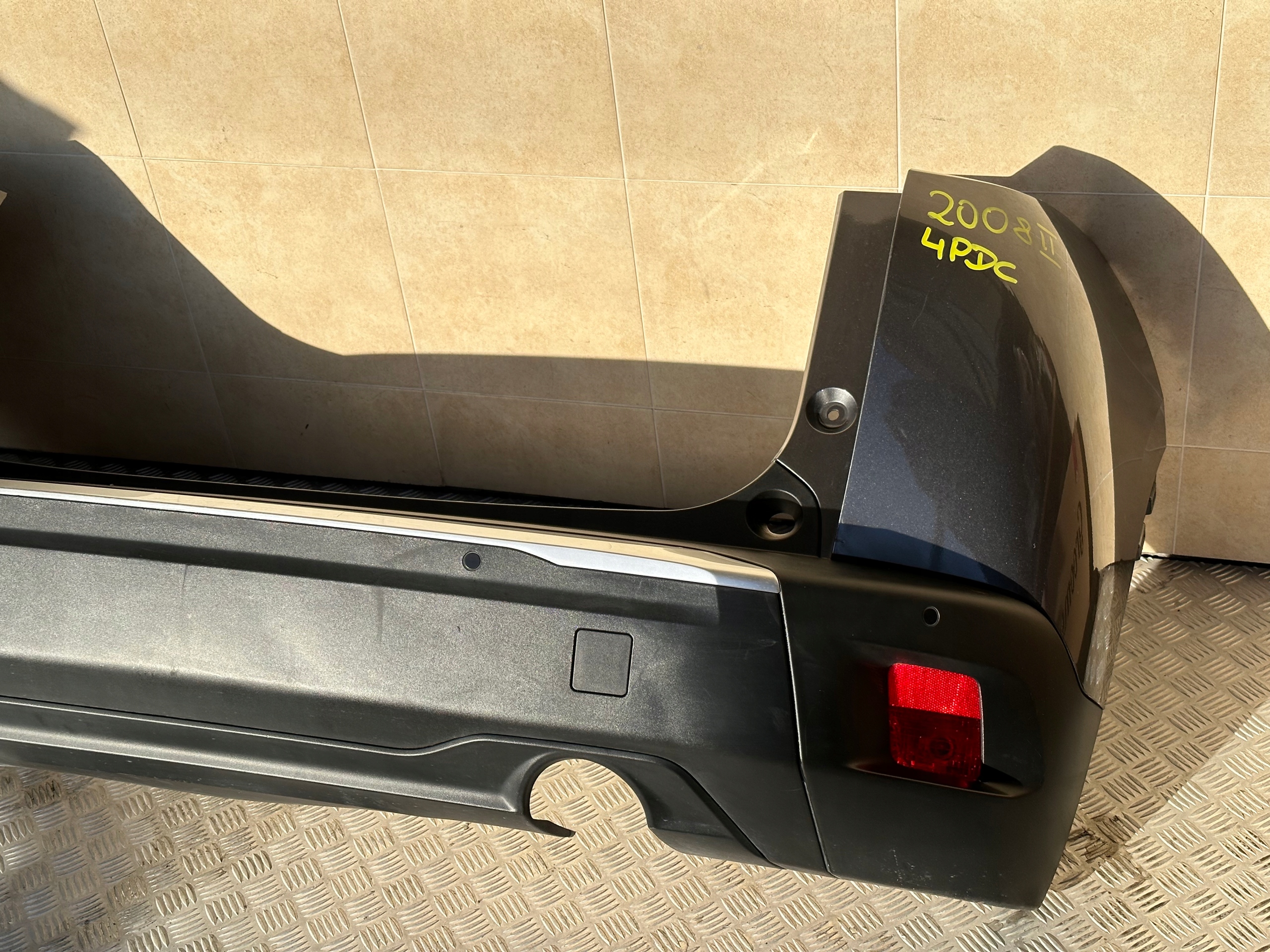 bumper rear complete PEUGEOT 2008 II 4 PDC 20R.
