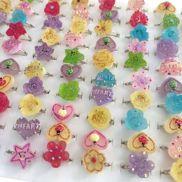 Pierścionki dziecięce kolorowe Marka Inna marka