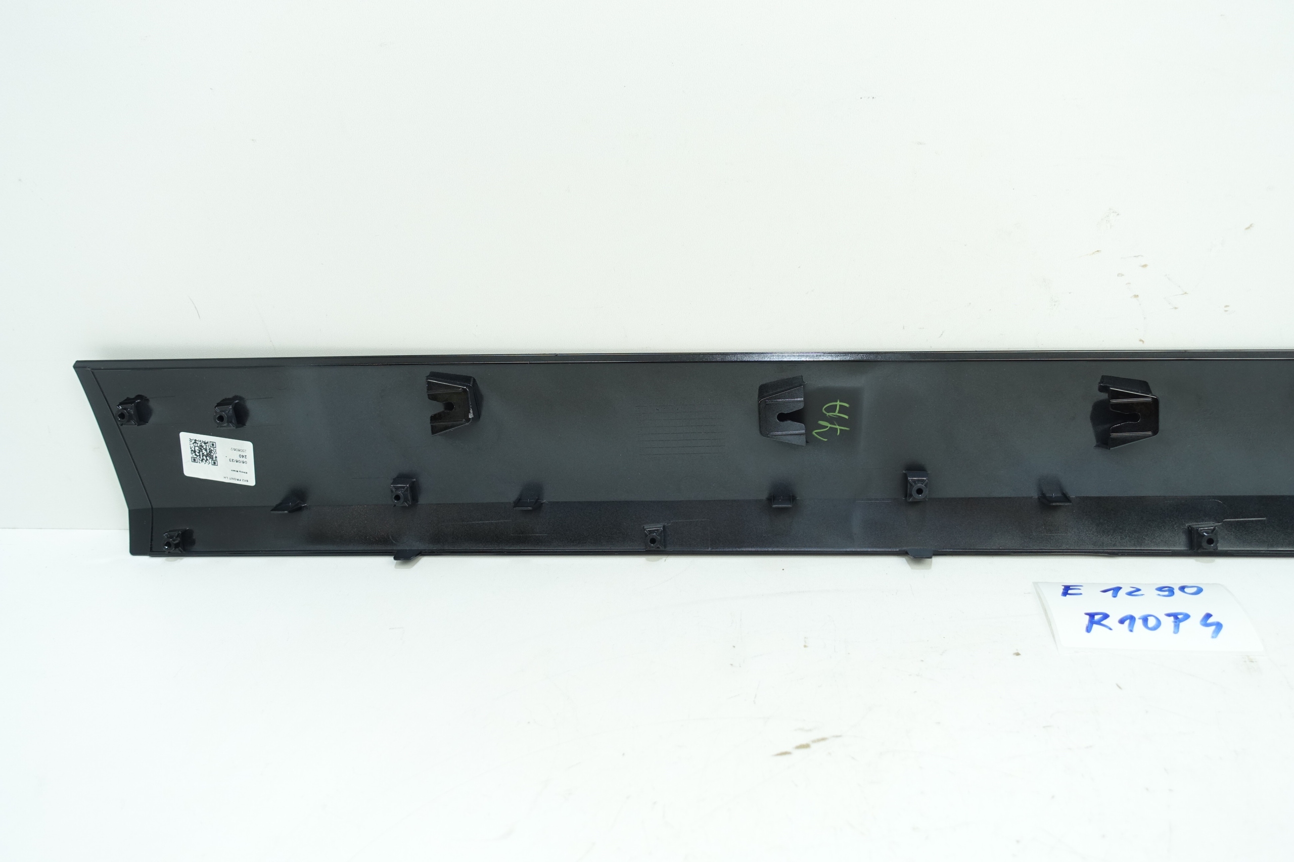 moulding door left front HYUNDAI KONA ELEKTRYK 22