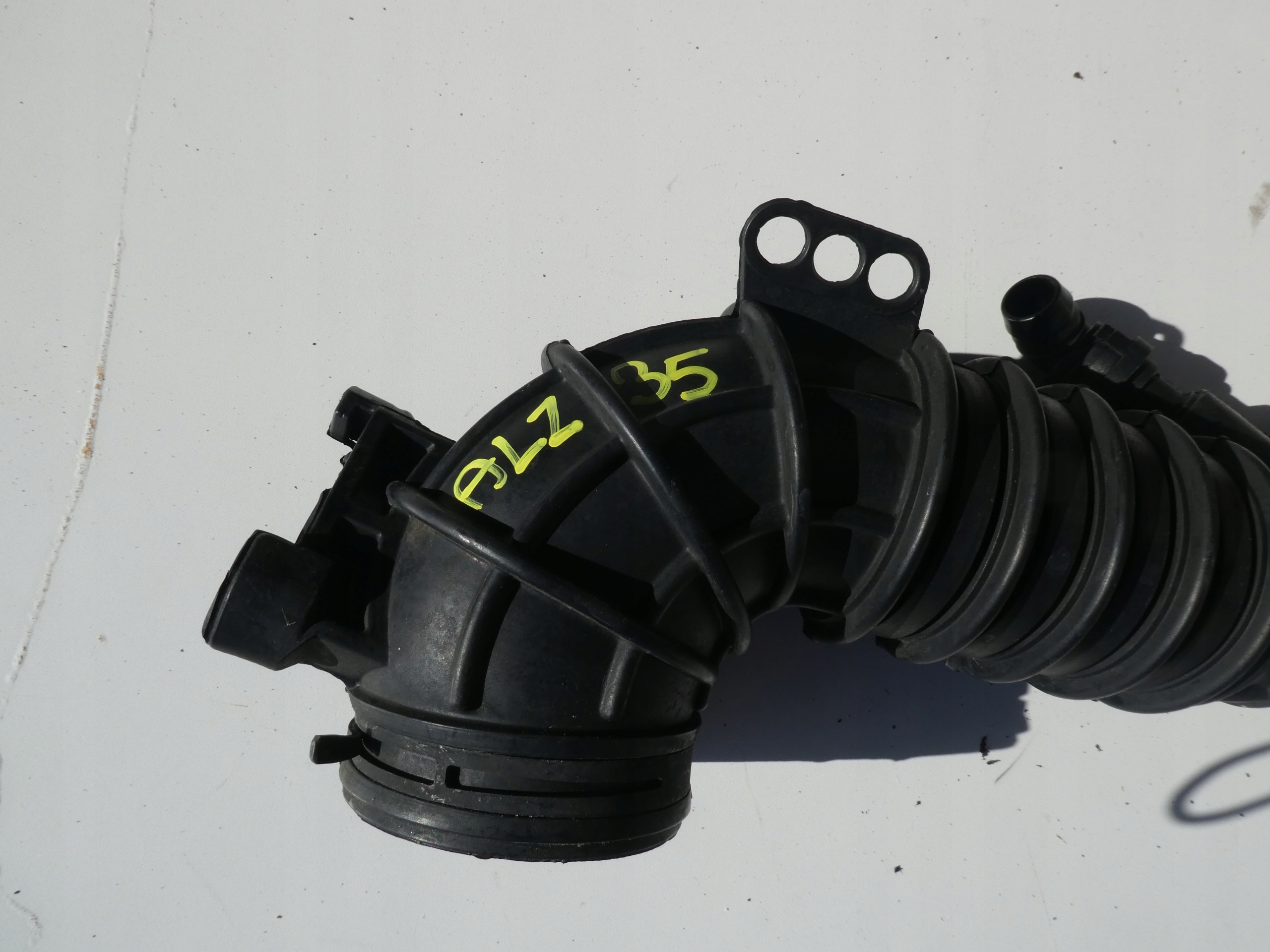 trouba hadice intercoolera VW 7E0129615E