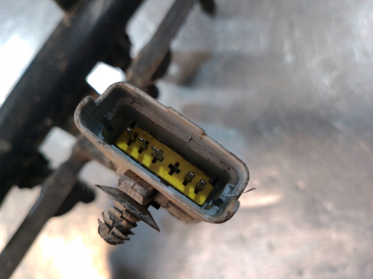 LISTWA WTRYSKOWA CITROEN C2 9653708980 9655833580 IPM002 1.1 B Producent części Valeo