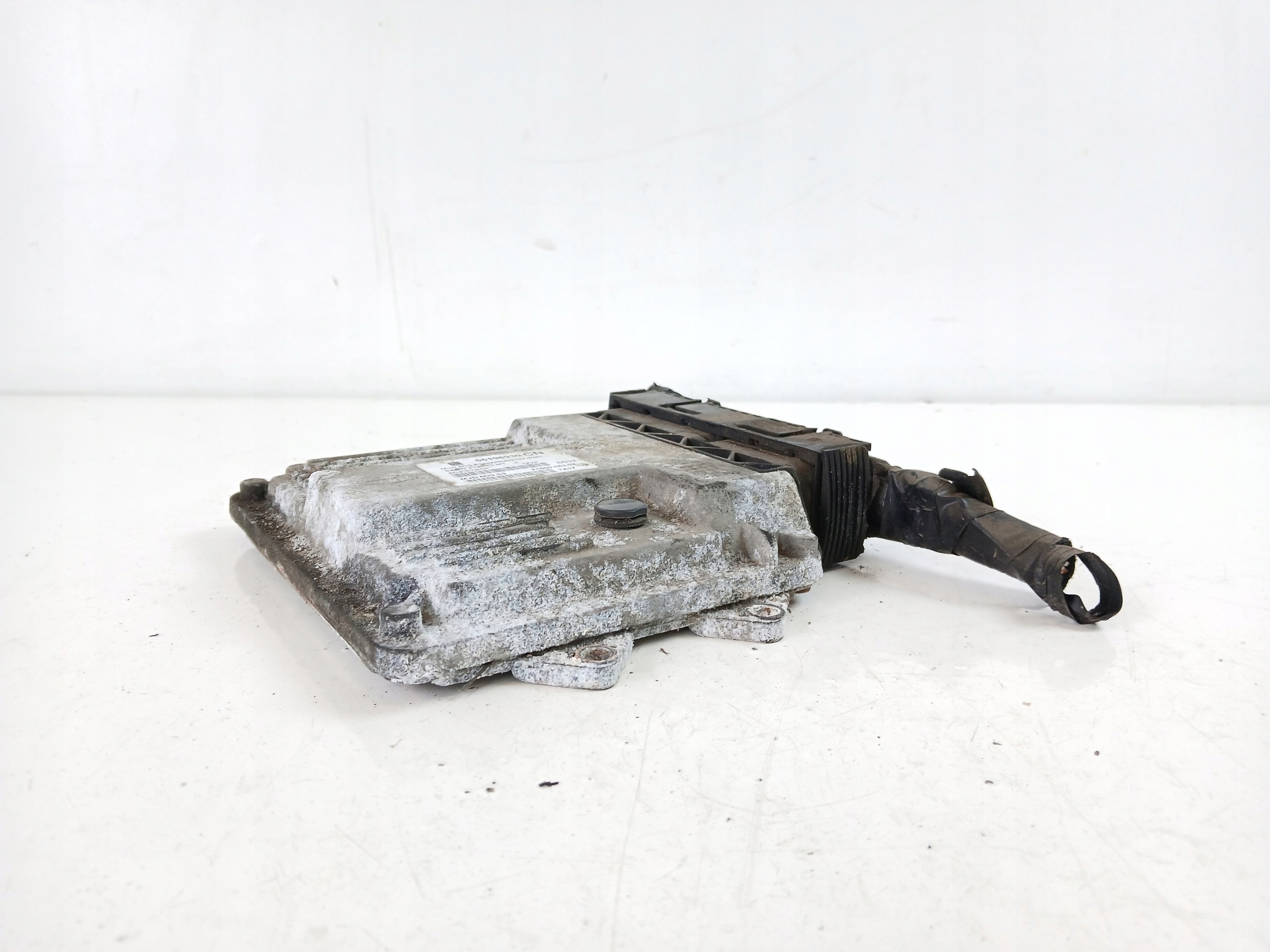 OPEL CORSA D 1.3 CDTI control unit computer of the engine 55198930