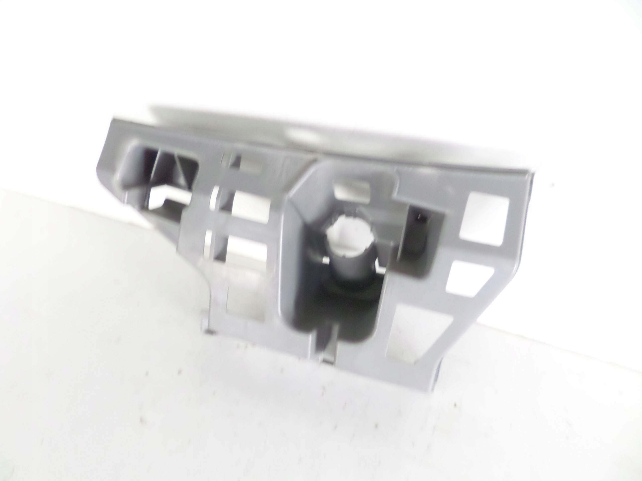 SUPPORT SUPPORT PLAQUE AVANT GAUCHE SKODA FABIA II LIFT 10