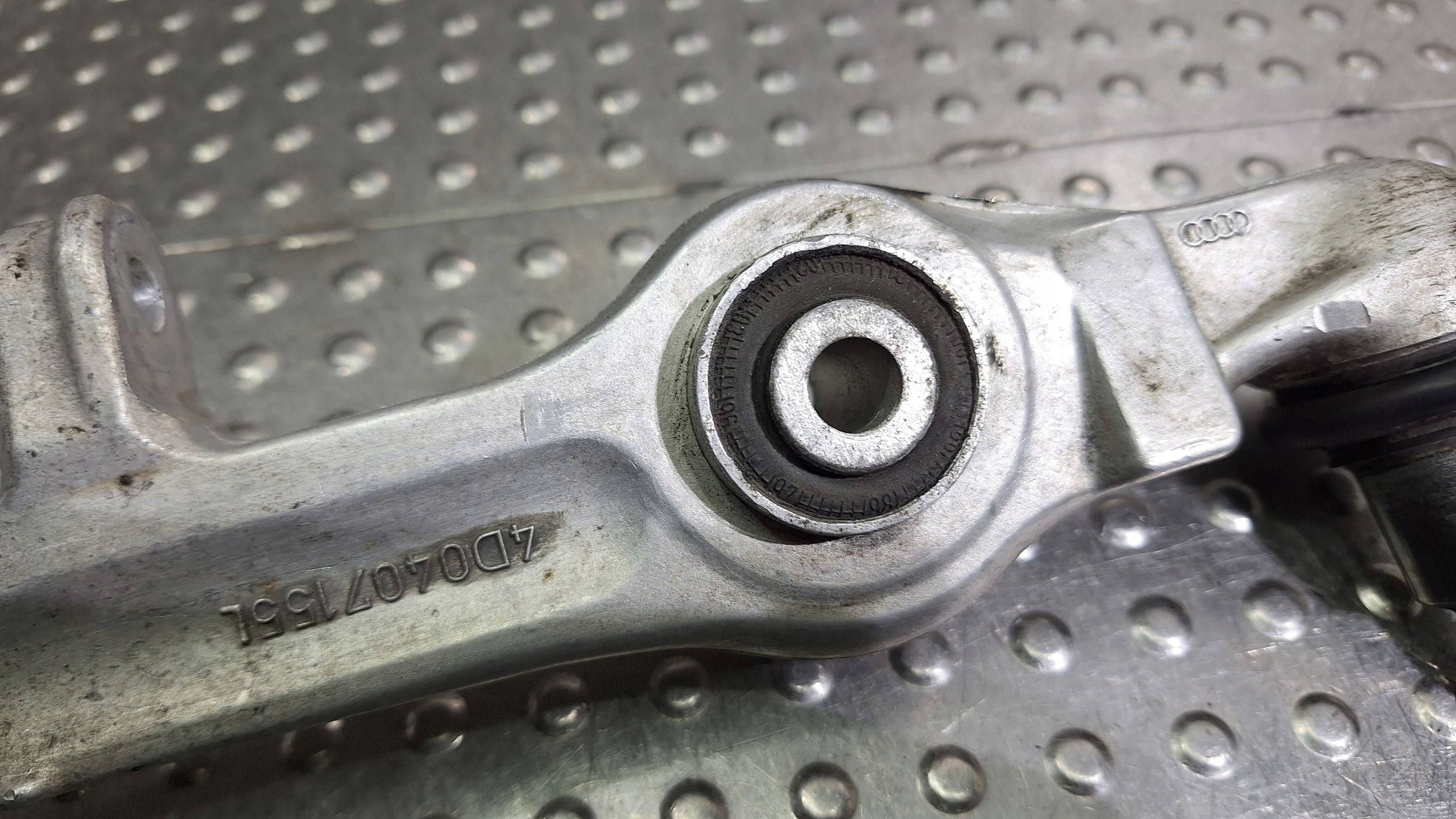 arm left front lower PROSTY AUDI A4 B5 A6 C5 A8 D2 PASSAT B5 SUPERB and