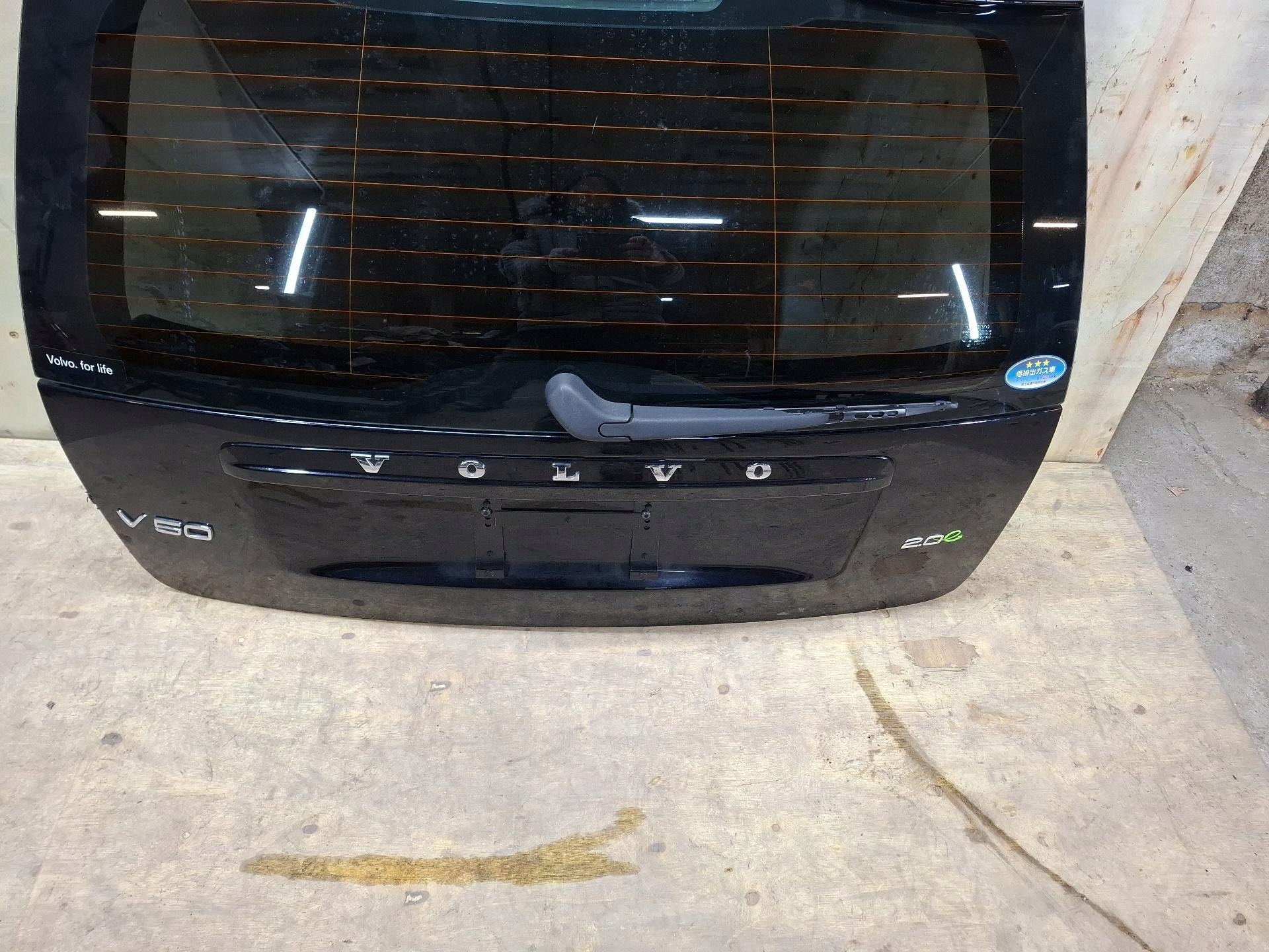rear trunk door boot Volvo V50 facelift 2010