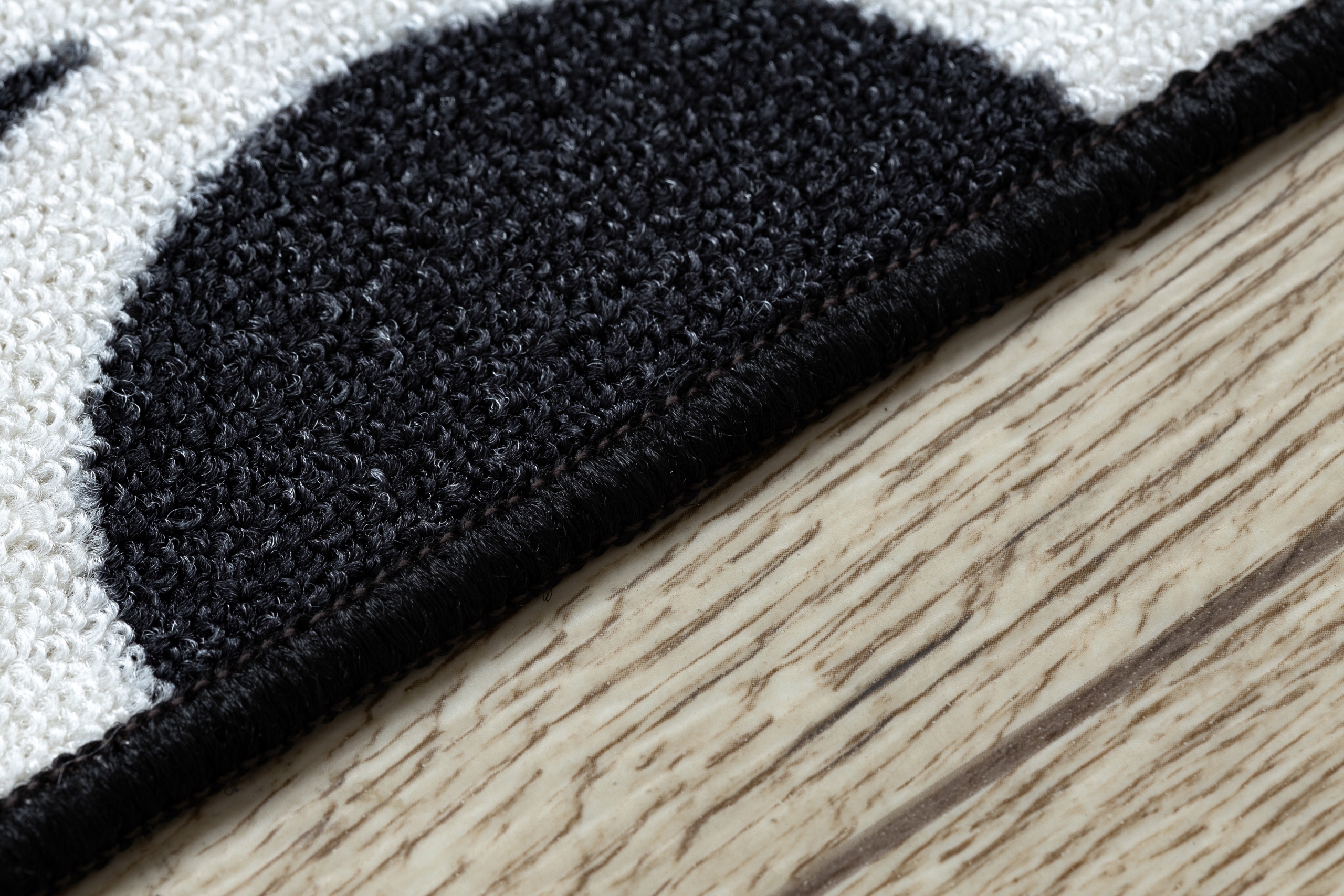 DYWANY ŁUSZCZÓW CHODNIK 67 GUMA KONICZYNA ^*Q2477 Grubość 3 mm