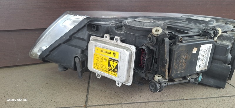 REFLEKTOR front VW TOUAREG LIFT XENON 7L6941032C