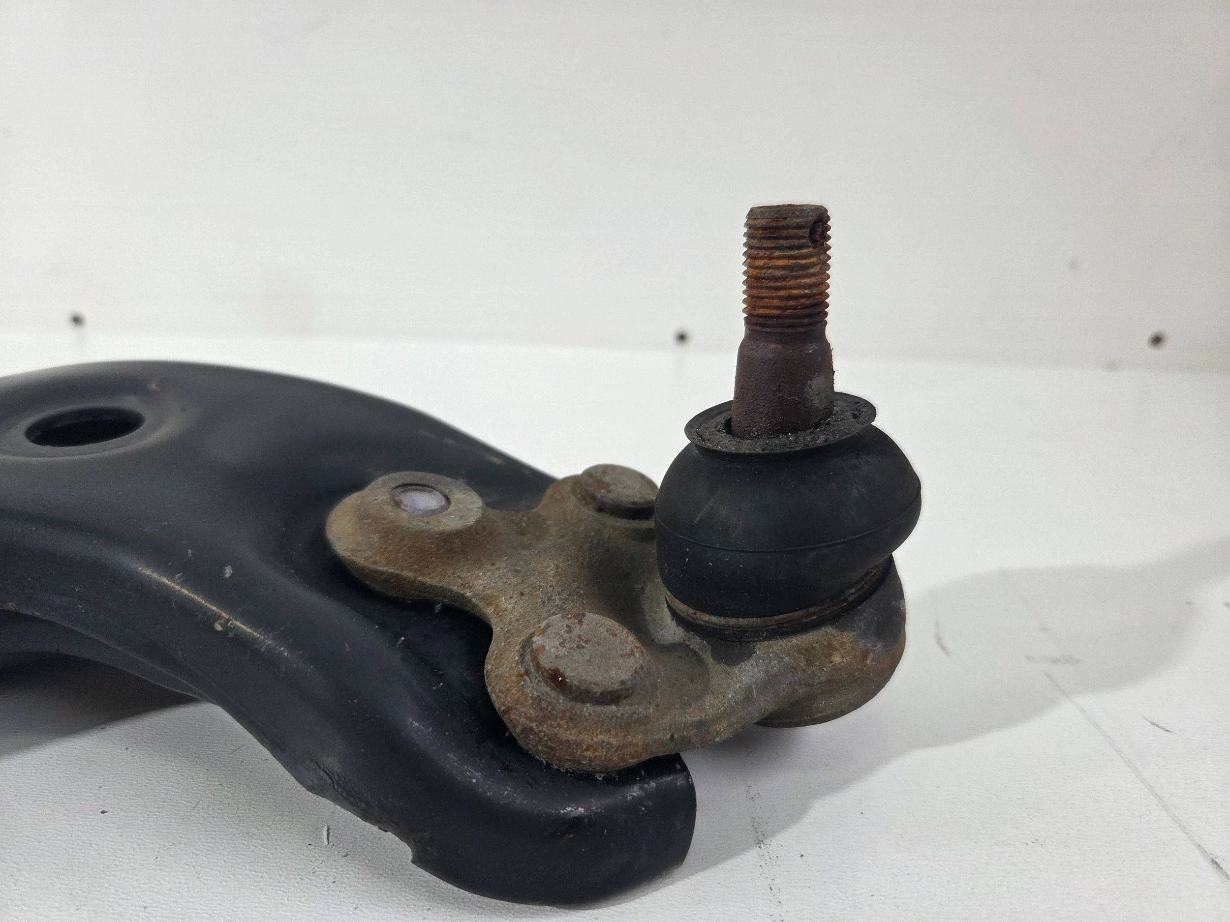 Toyota Corolla E210 E21 arm front right (Q881)