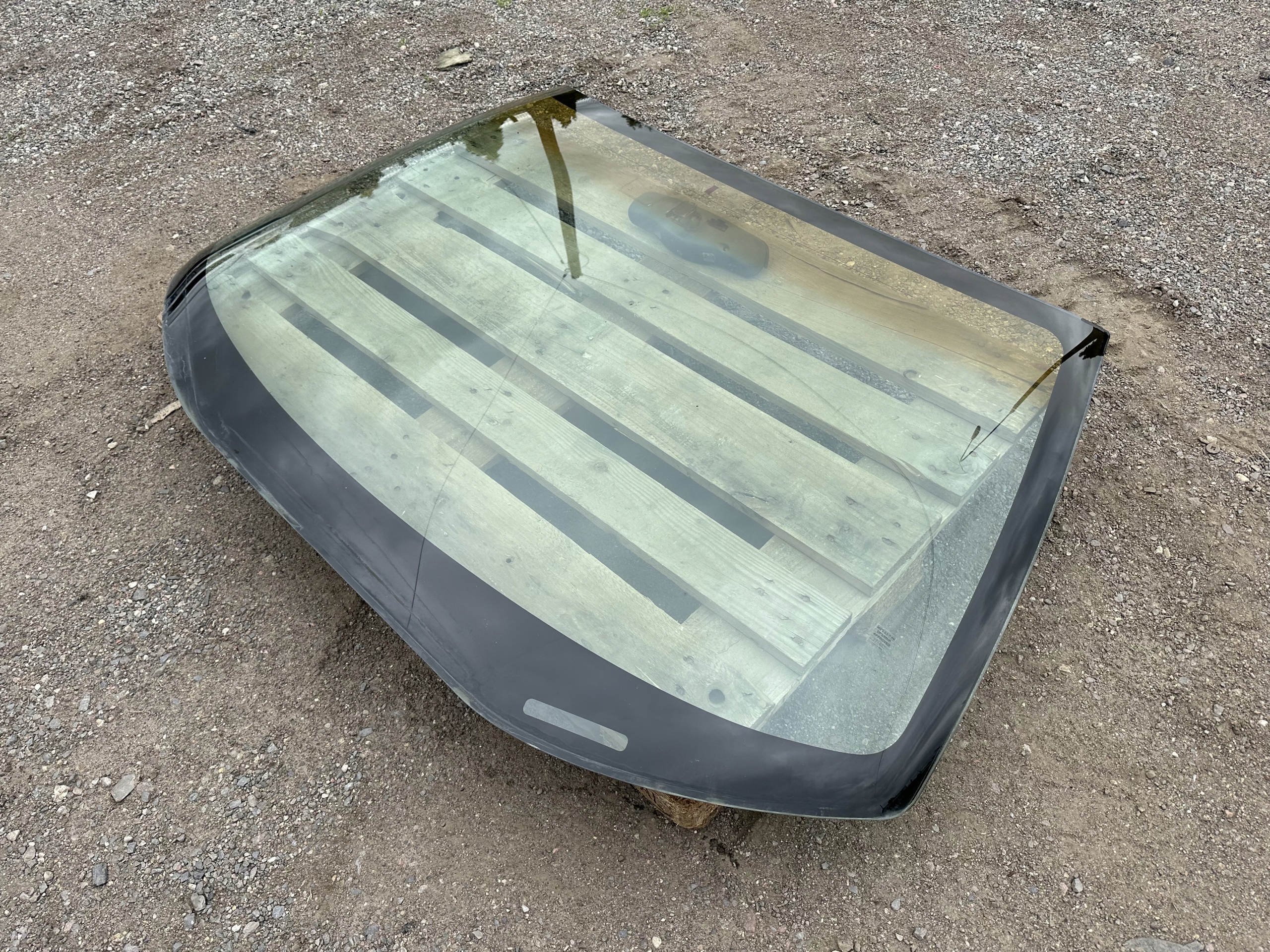 window iron front front Chevrolet Corvette C5 1997 - 2004