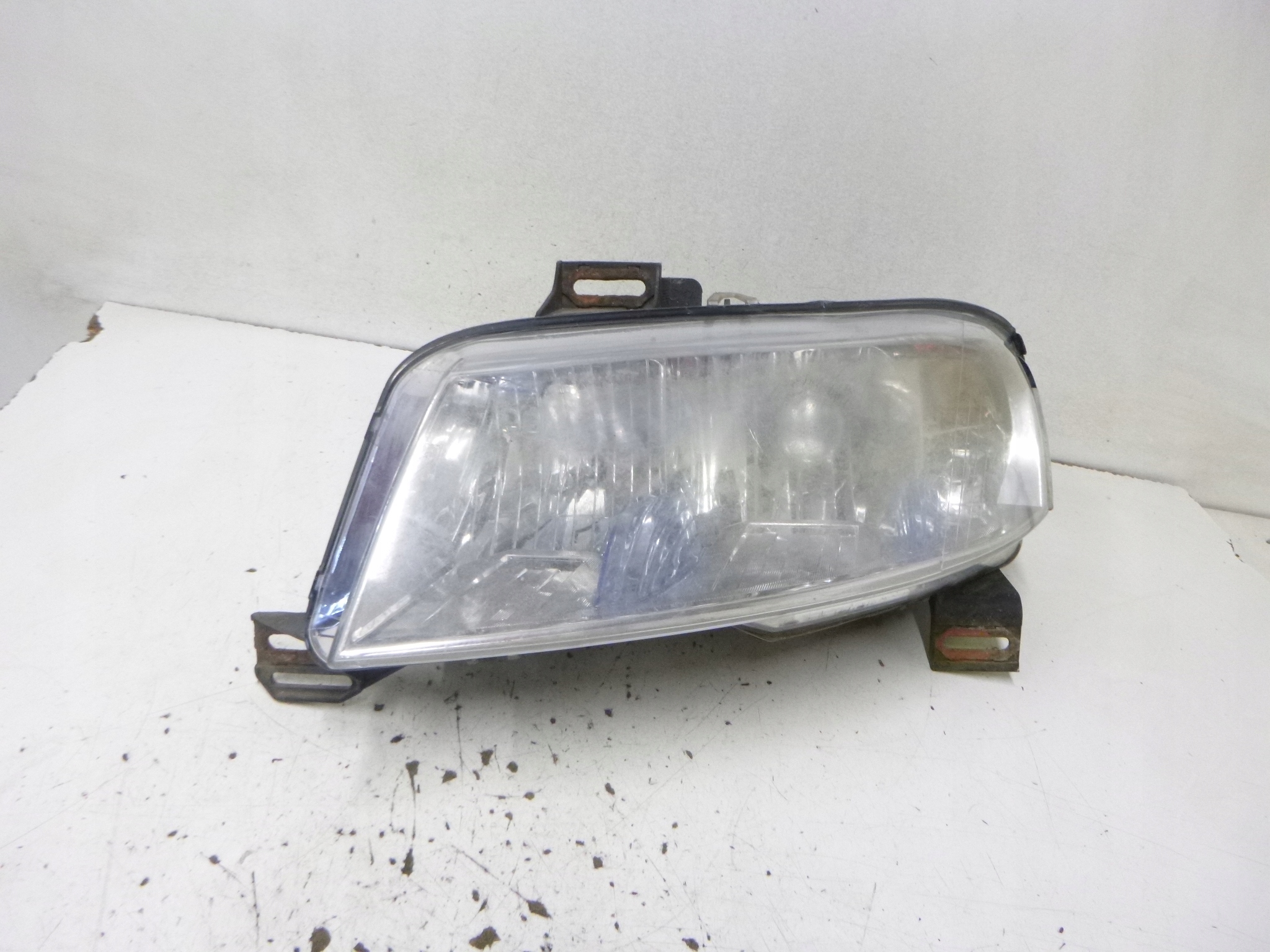 light front Fiat Stilo 2005r.