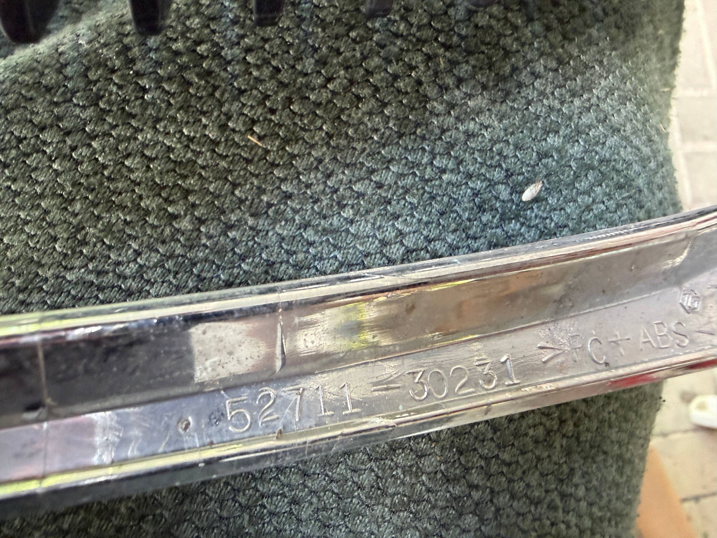 Lexus Gs 3 III 05- grille 52711-30231