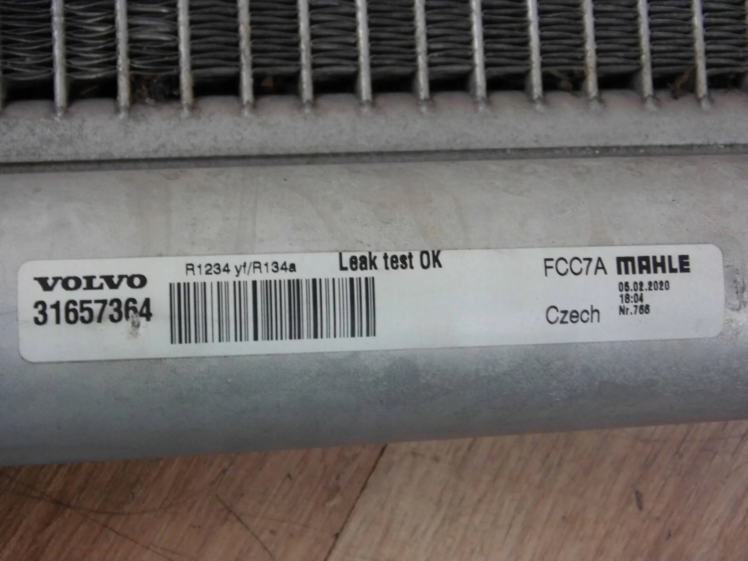 Volvo XC60 II 2017+ air conditioning radiator capacitor, 31657364